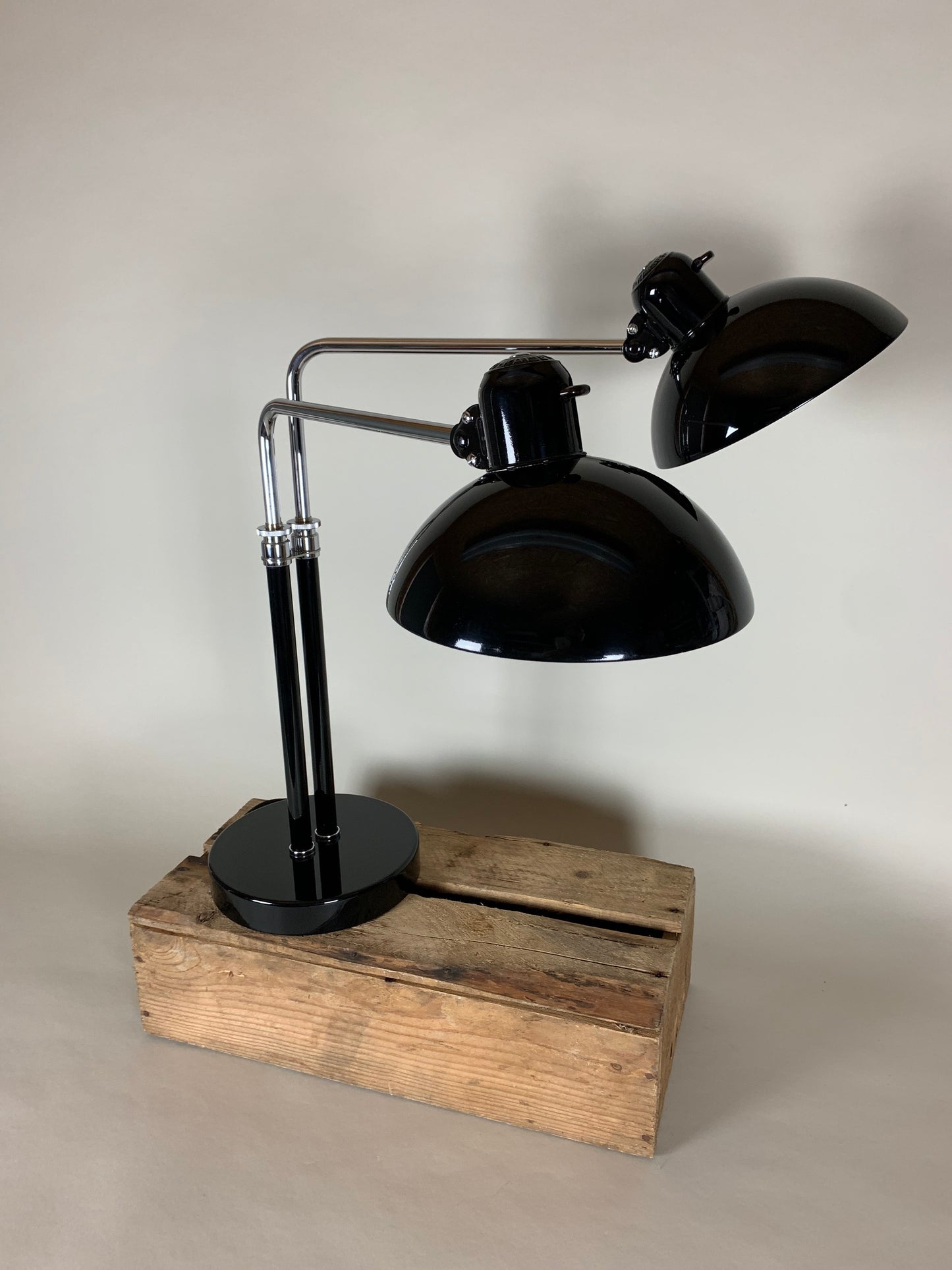 Kaiser Idell 6580 - Dubbel bordslampa