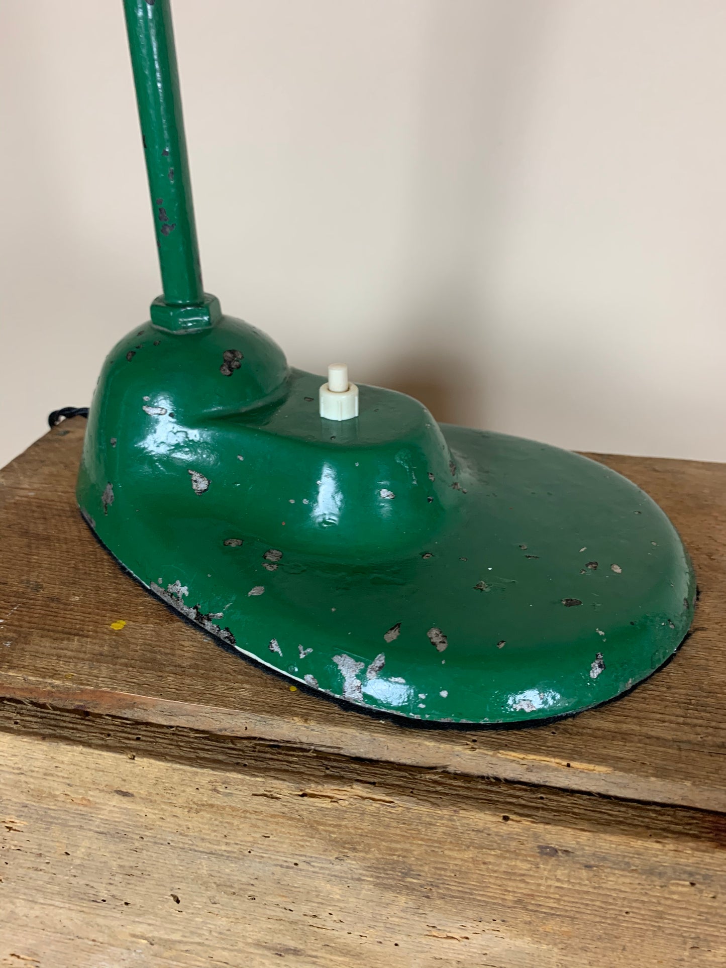 Raw Kandem lampa designad av Marianne Brandt