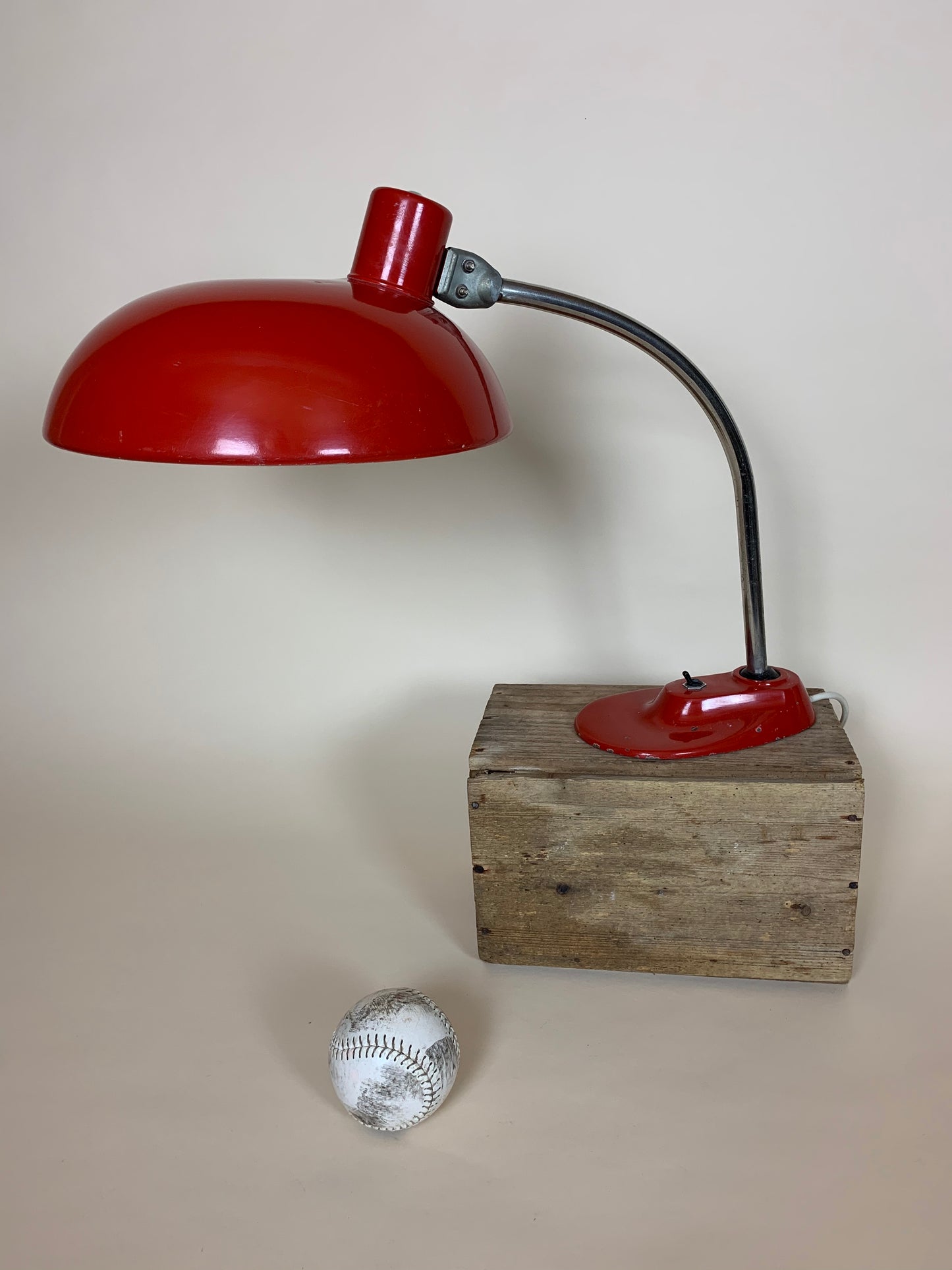 Marianne Brandt bordslampa - Röd