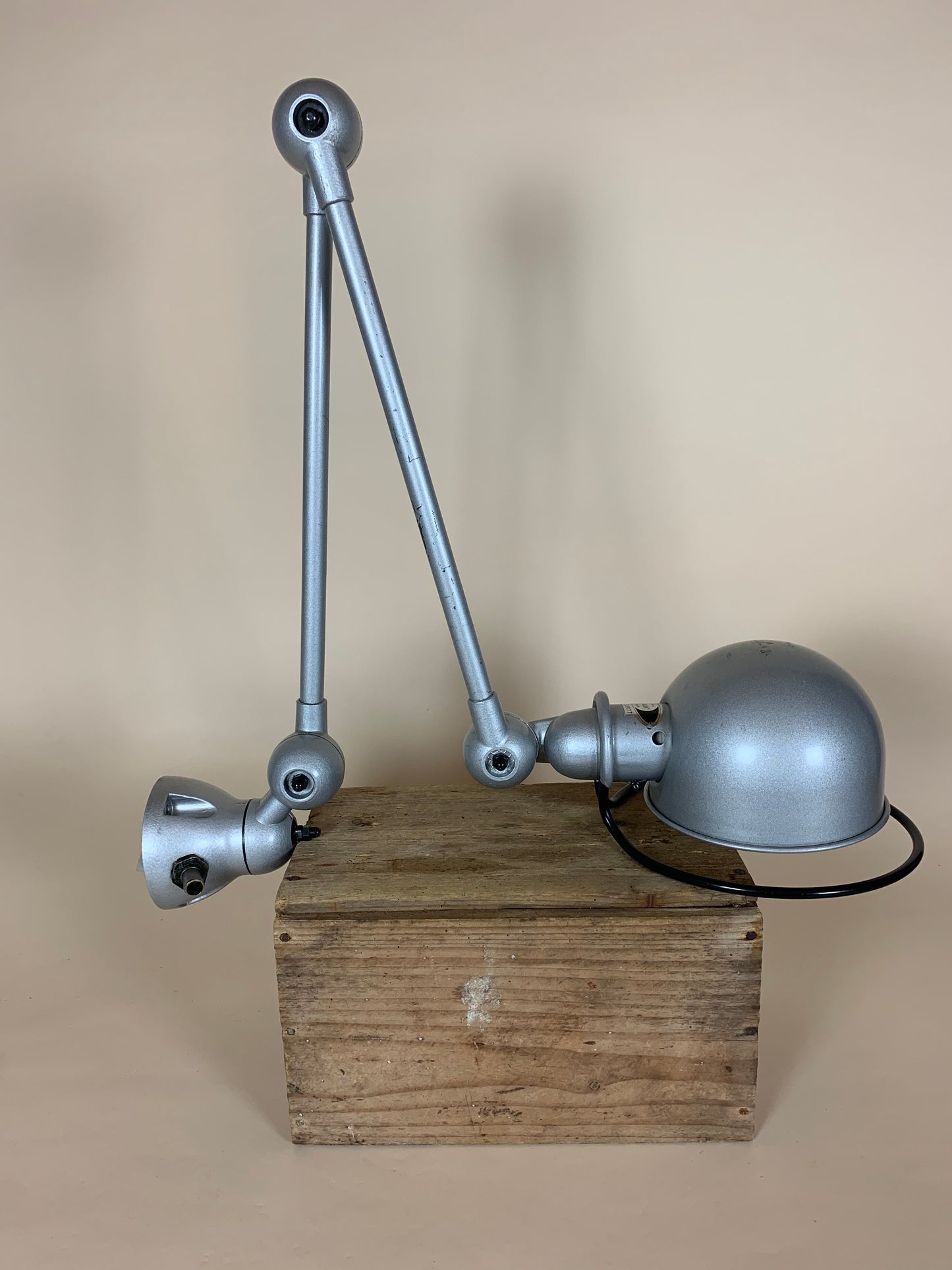 Jieldé vägglampa med två armar - Grå