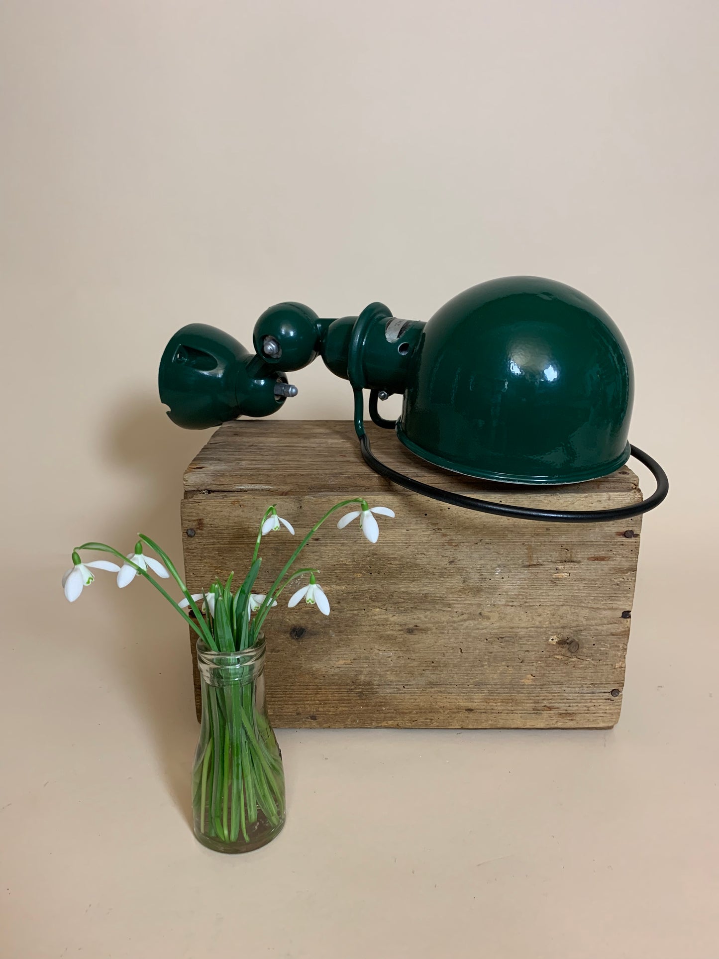 Grön Jieldé vägglampa