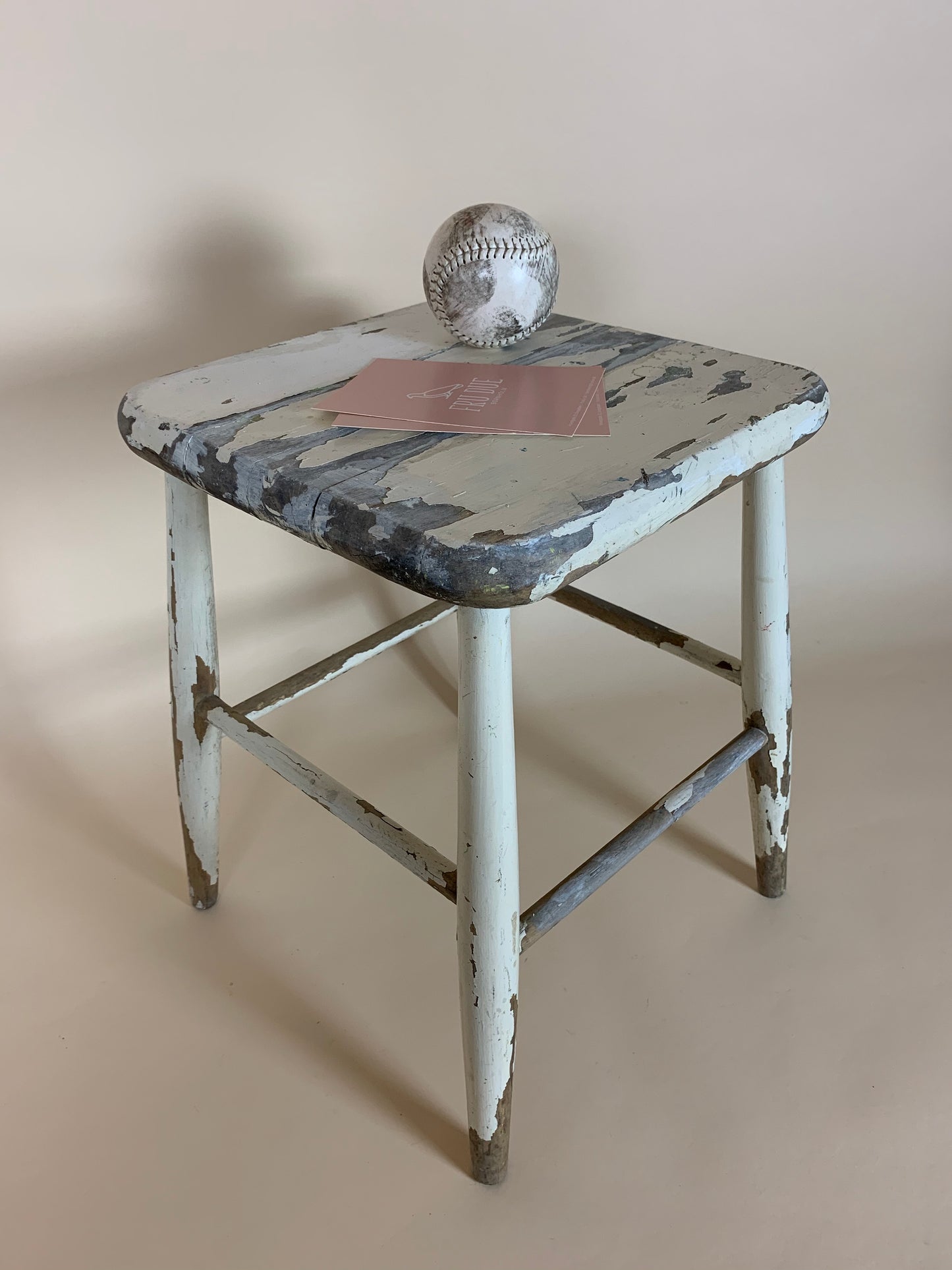 Pallen med mycket patina
