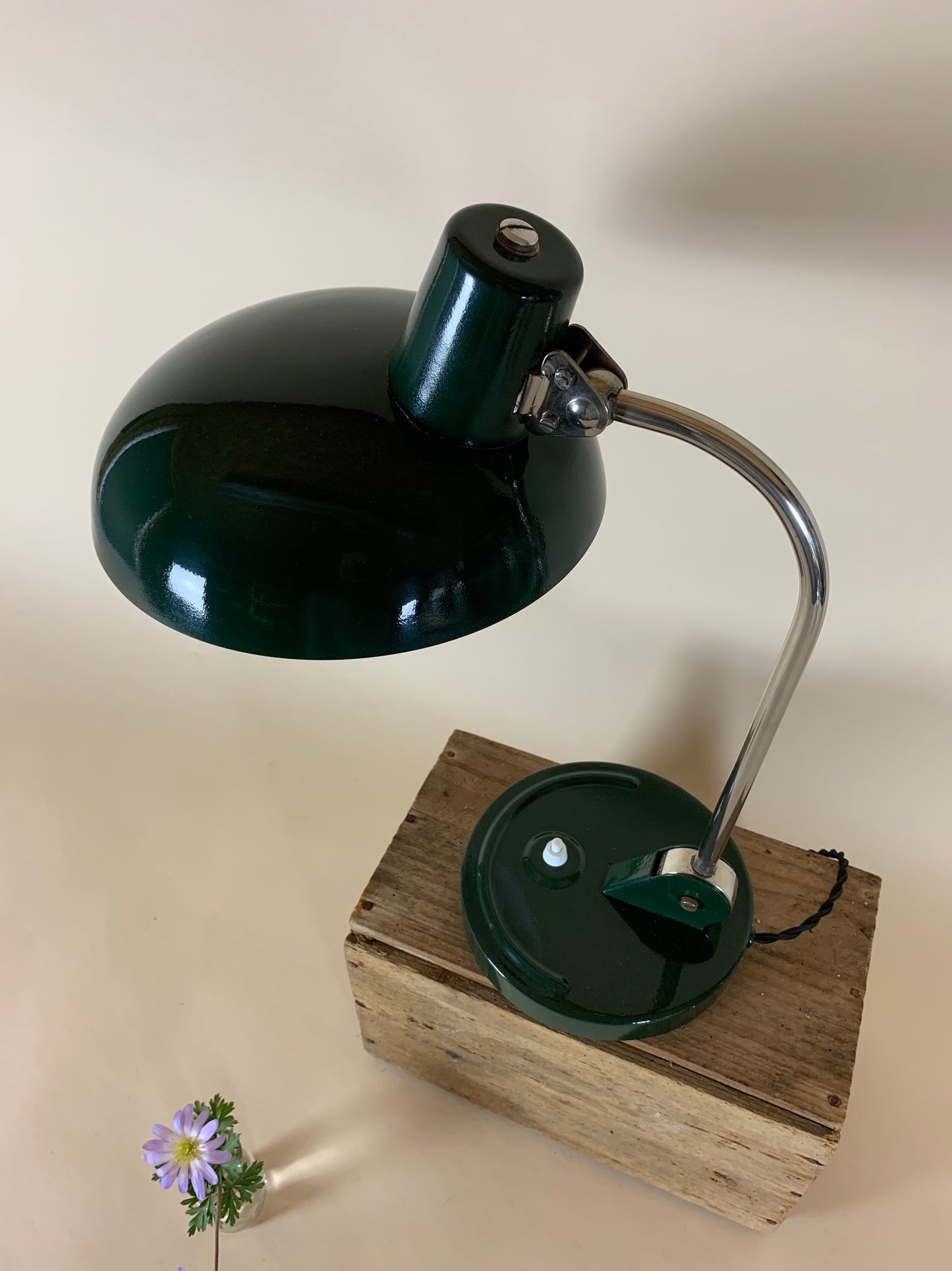 Bordslampa designad av Christian Dell för Koranda