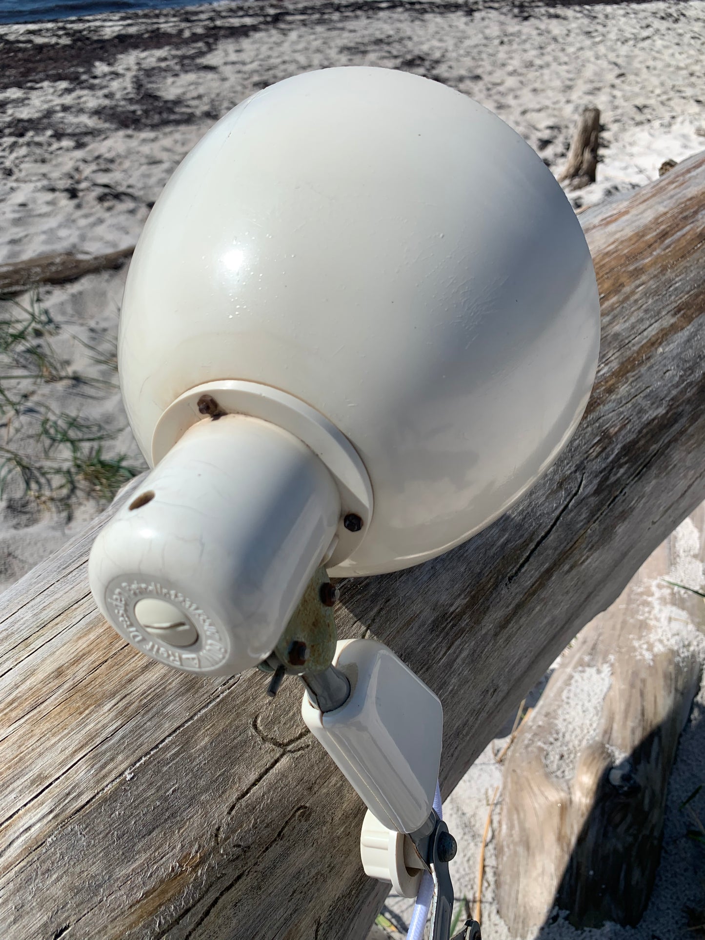 Saxlampa med mycket patina