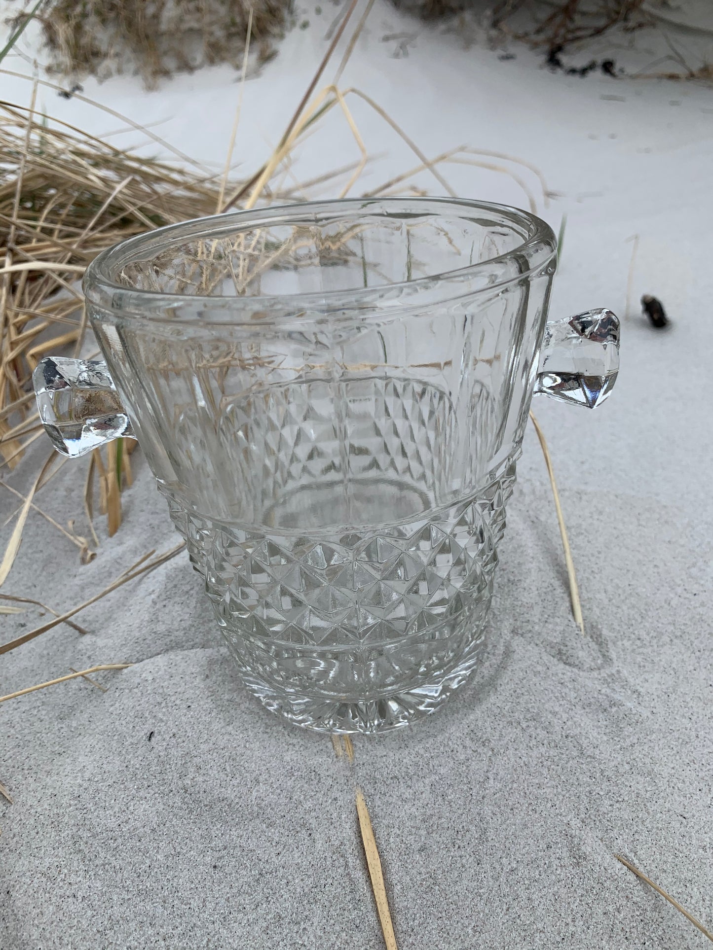 Ishink av glas med mönster