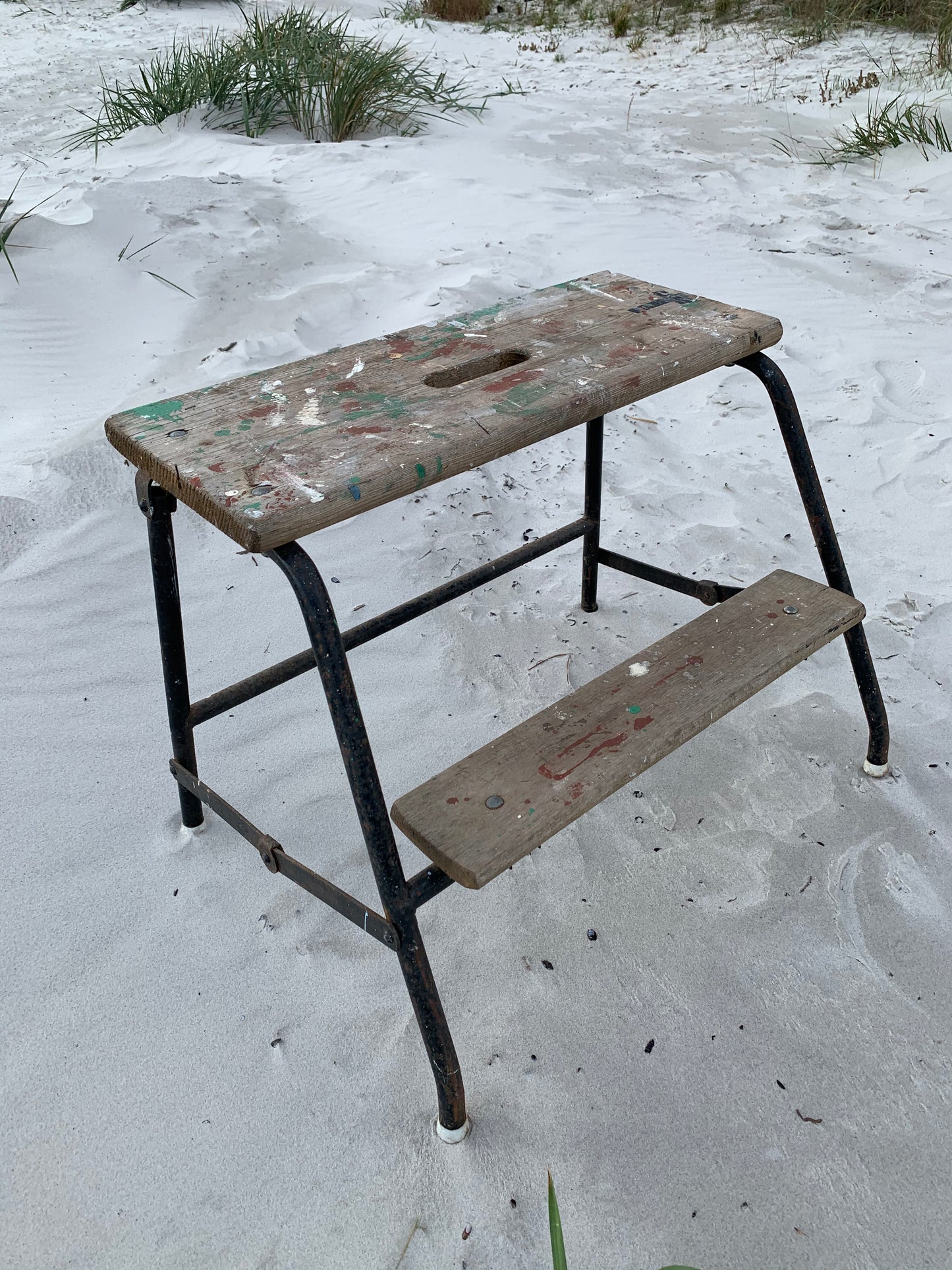 Grov trappstege med fin patina