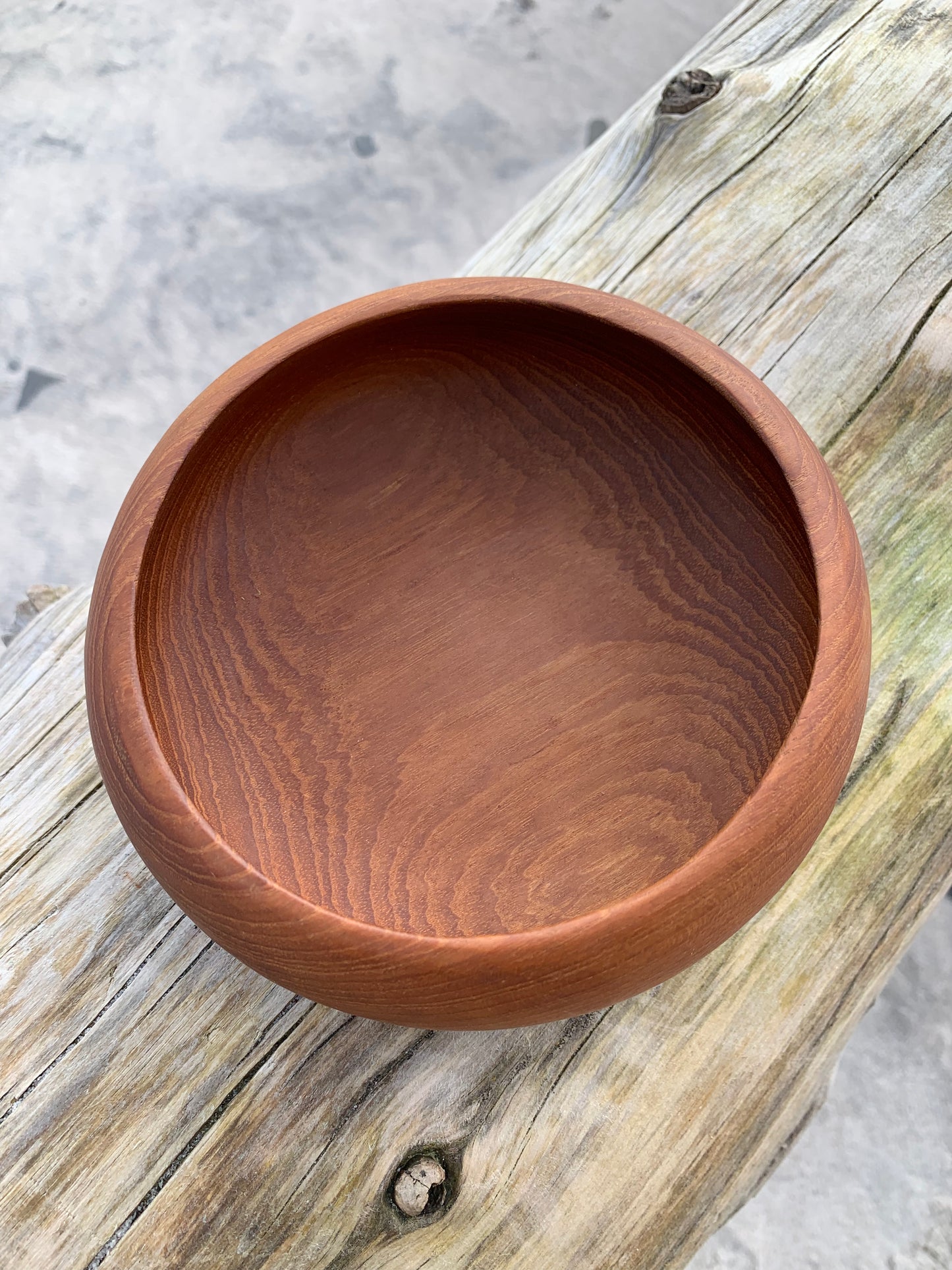 Skål i teak