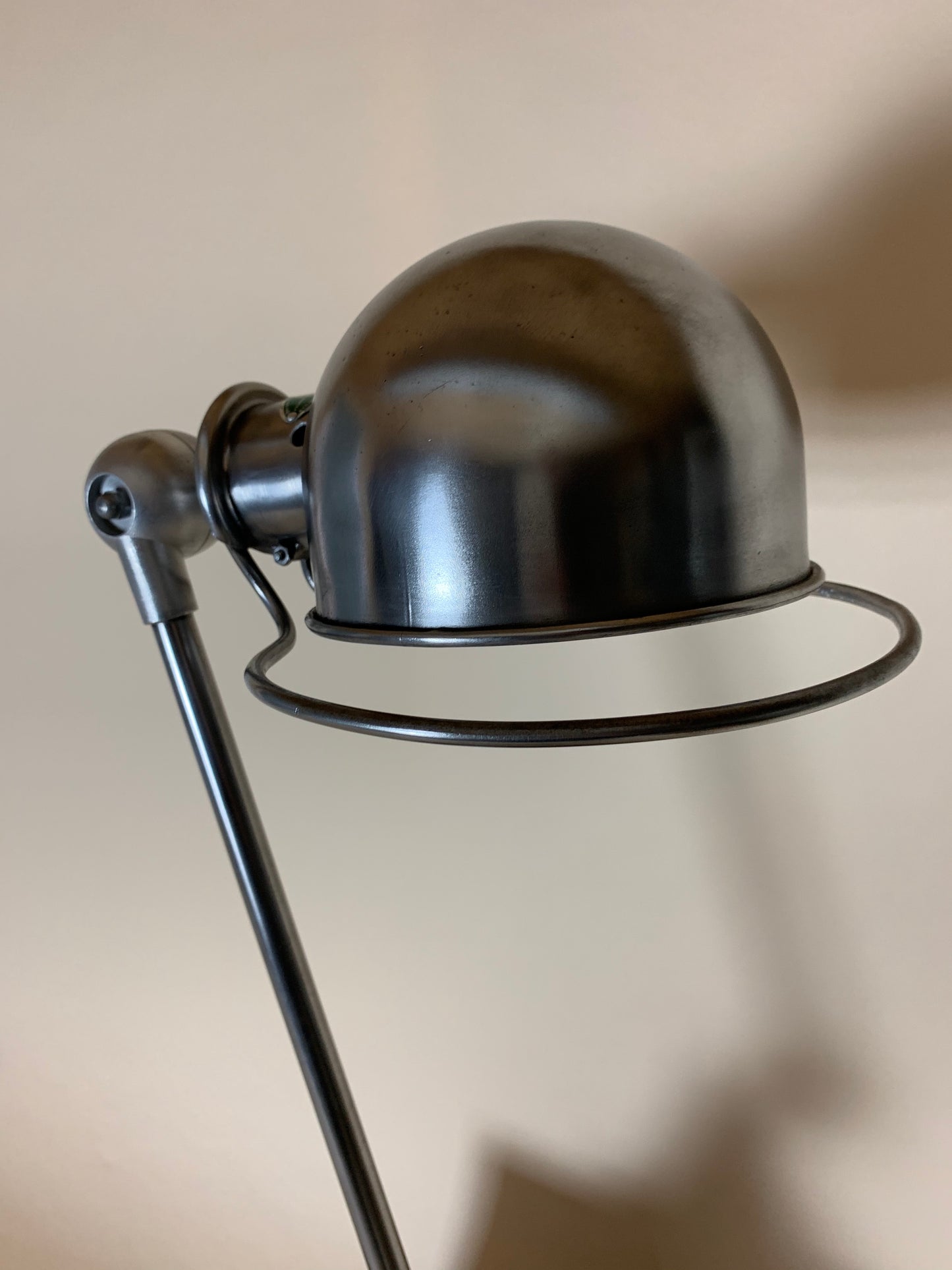 Jieldé lampa med arm och fin fot