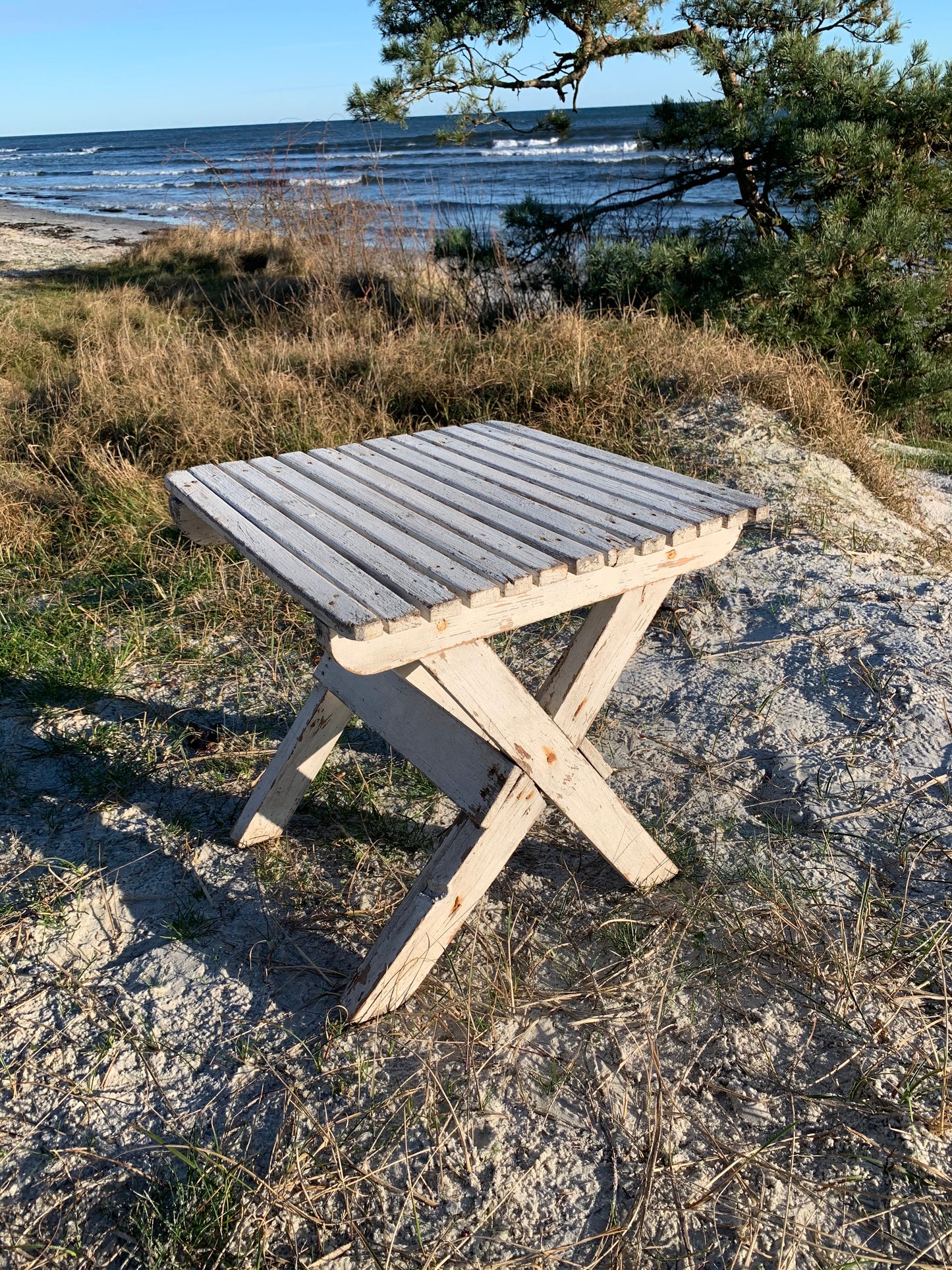 Litet bord med vacker patina