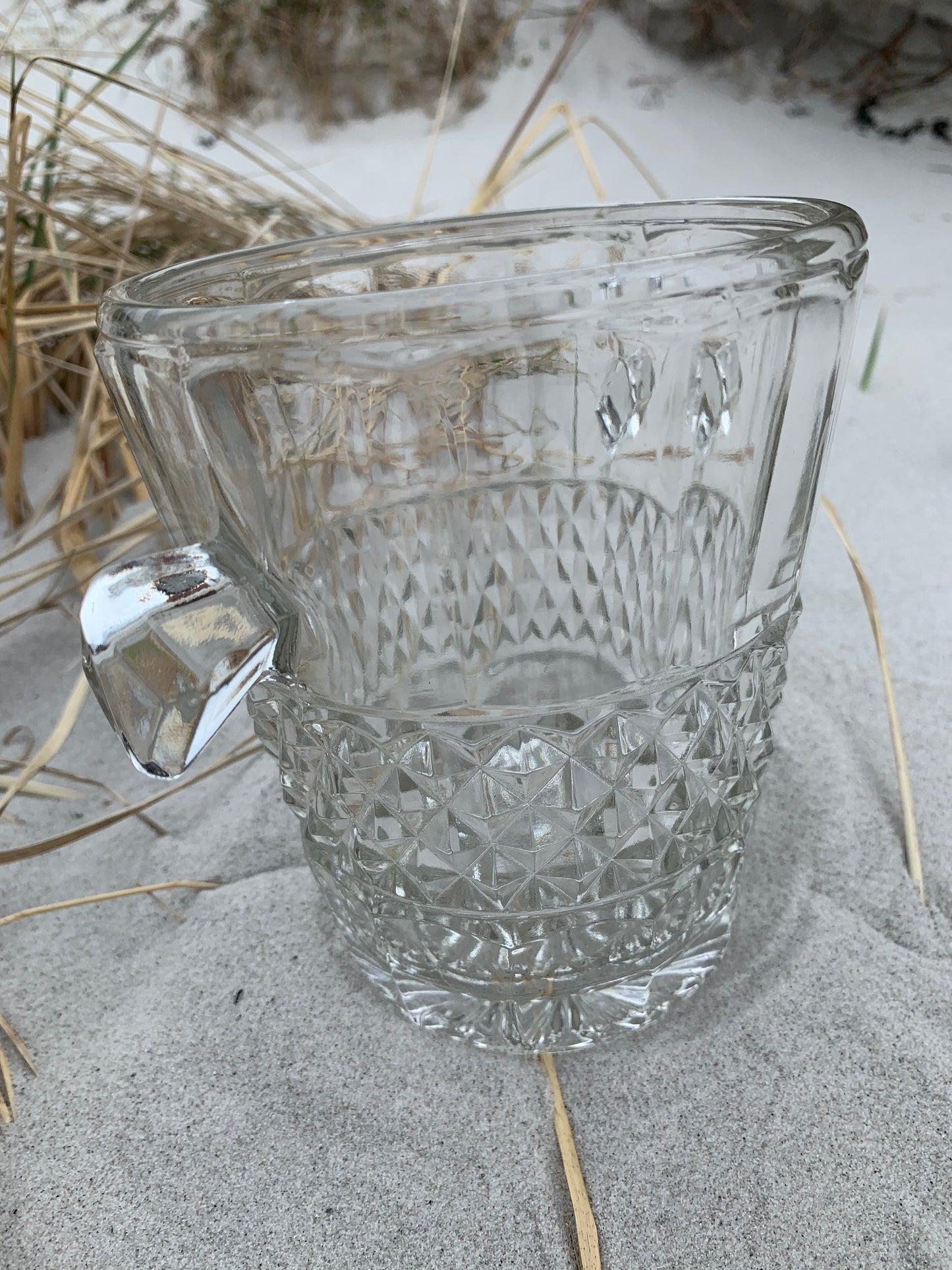 Ishink av glas med mönster