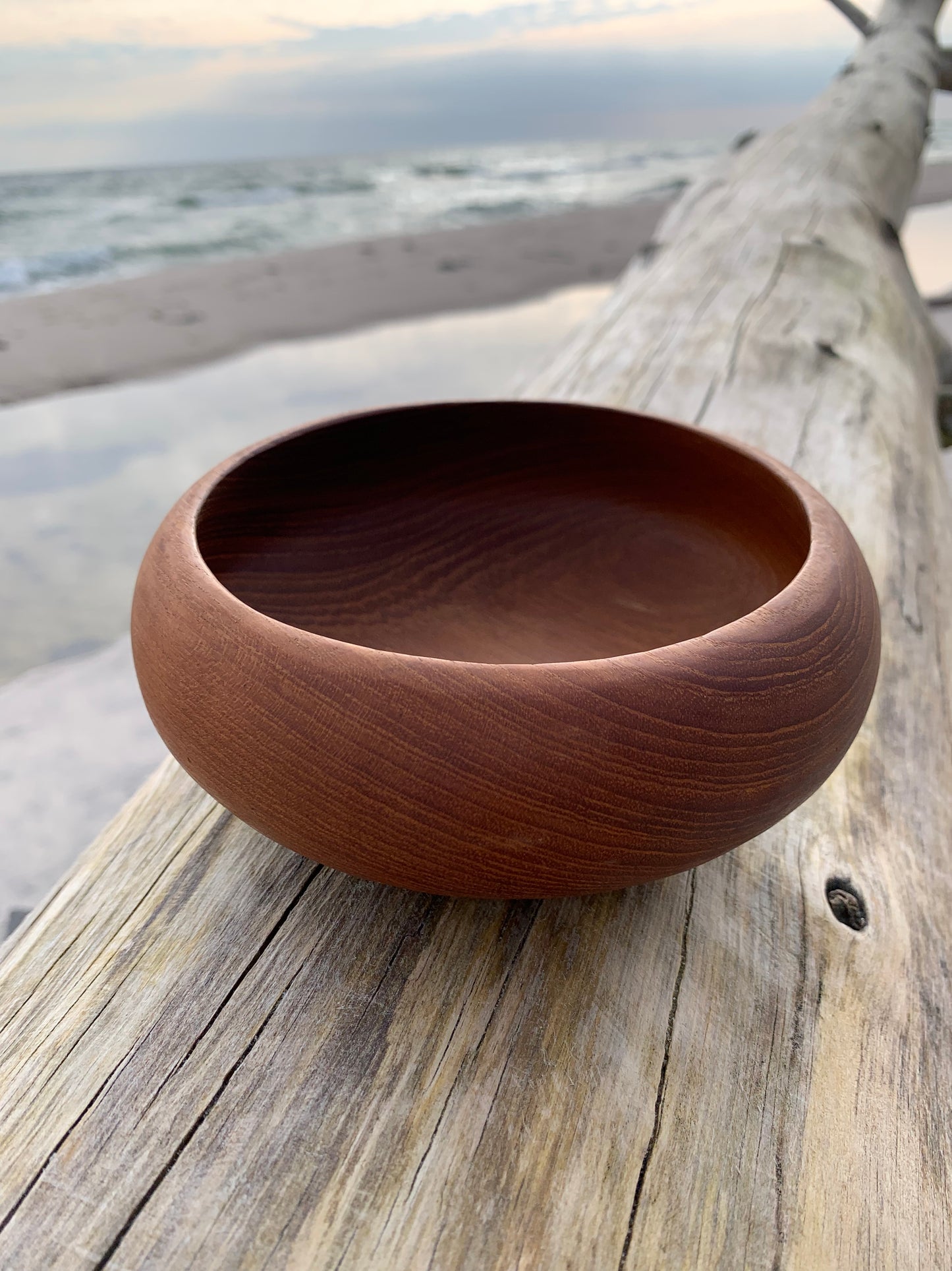 Skål i teak