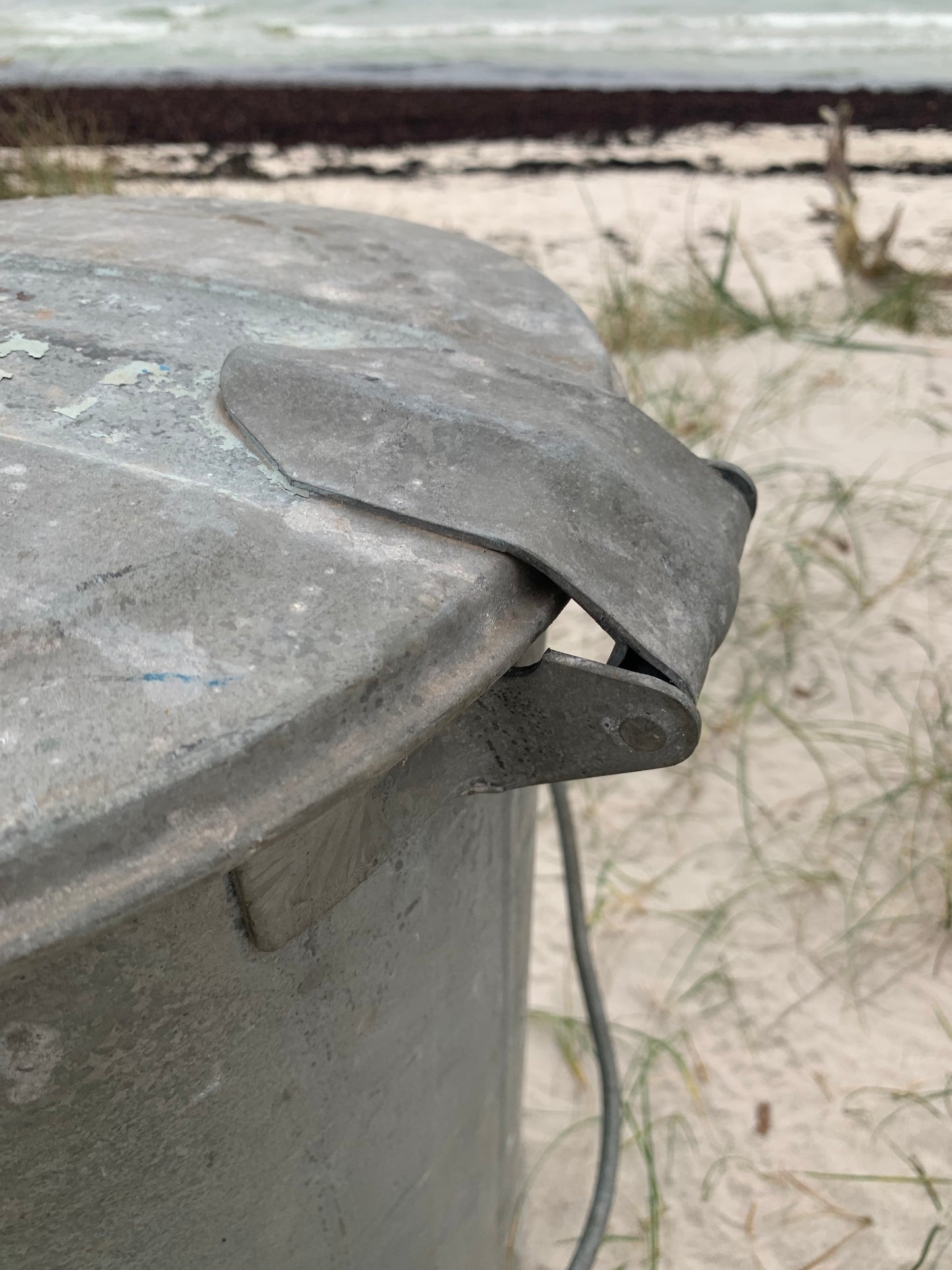 Fransk zinkhink med lock