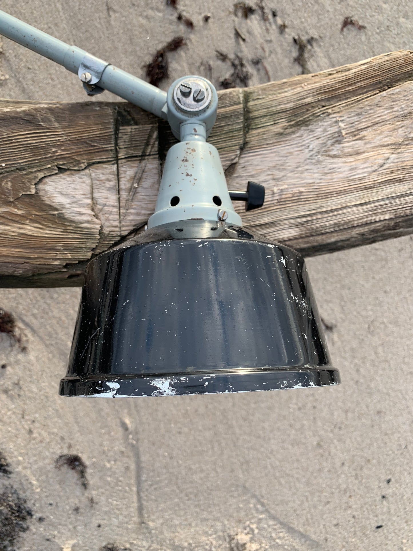 Midgard lampa av Curt Fischer