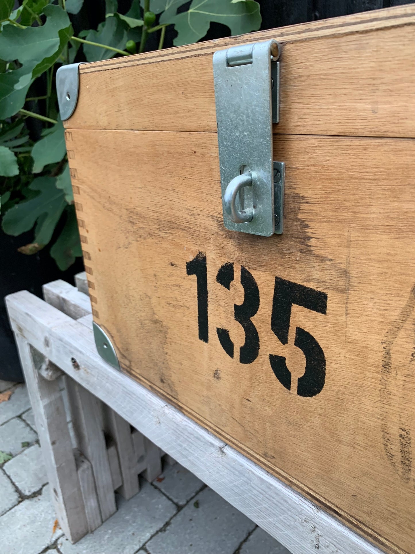 Trälåda med handtag