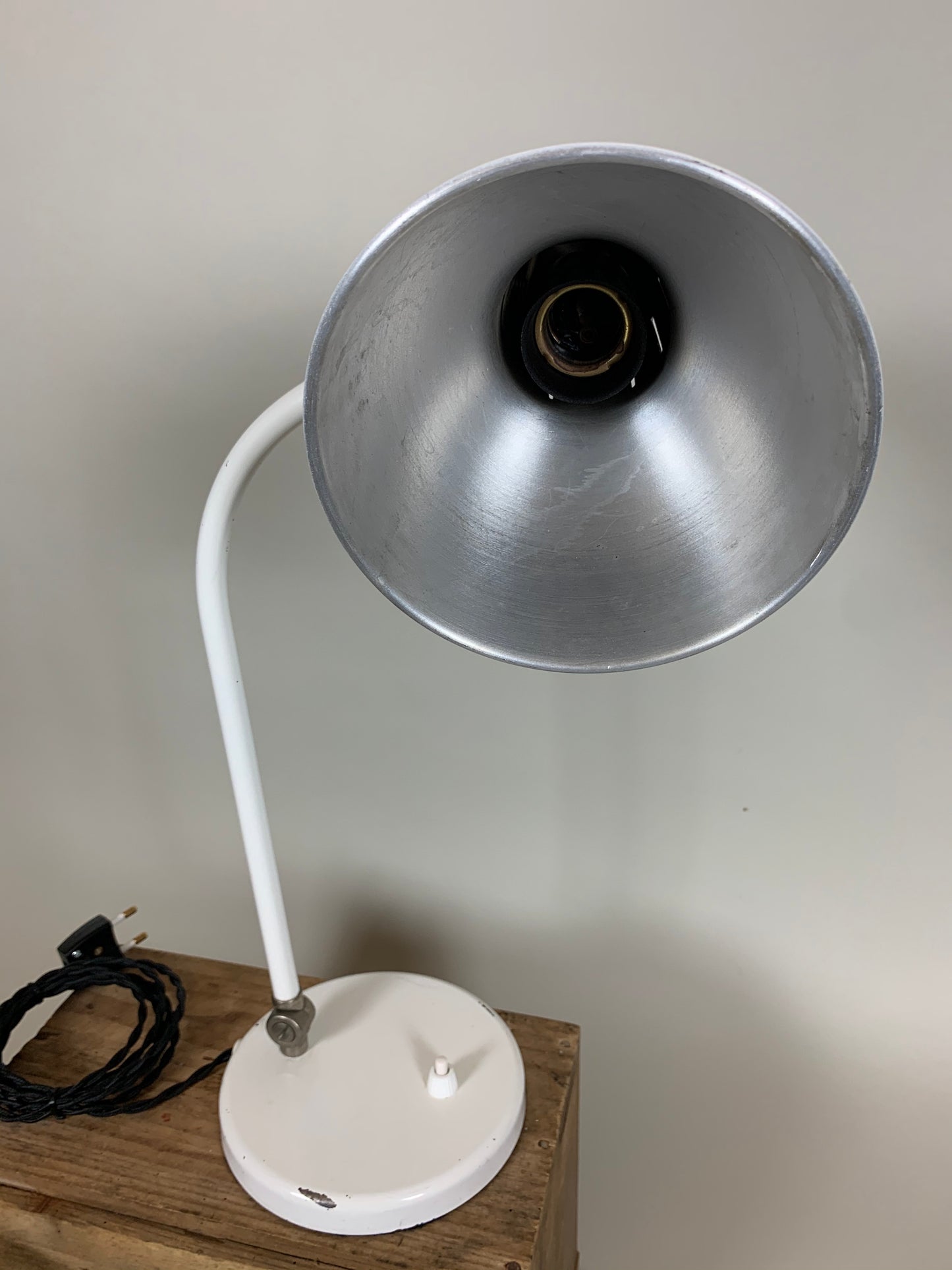 Vintage lampa - Vit