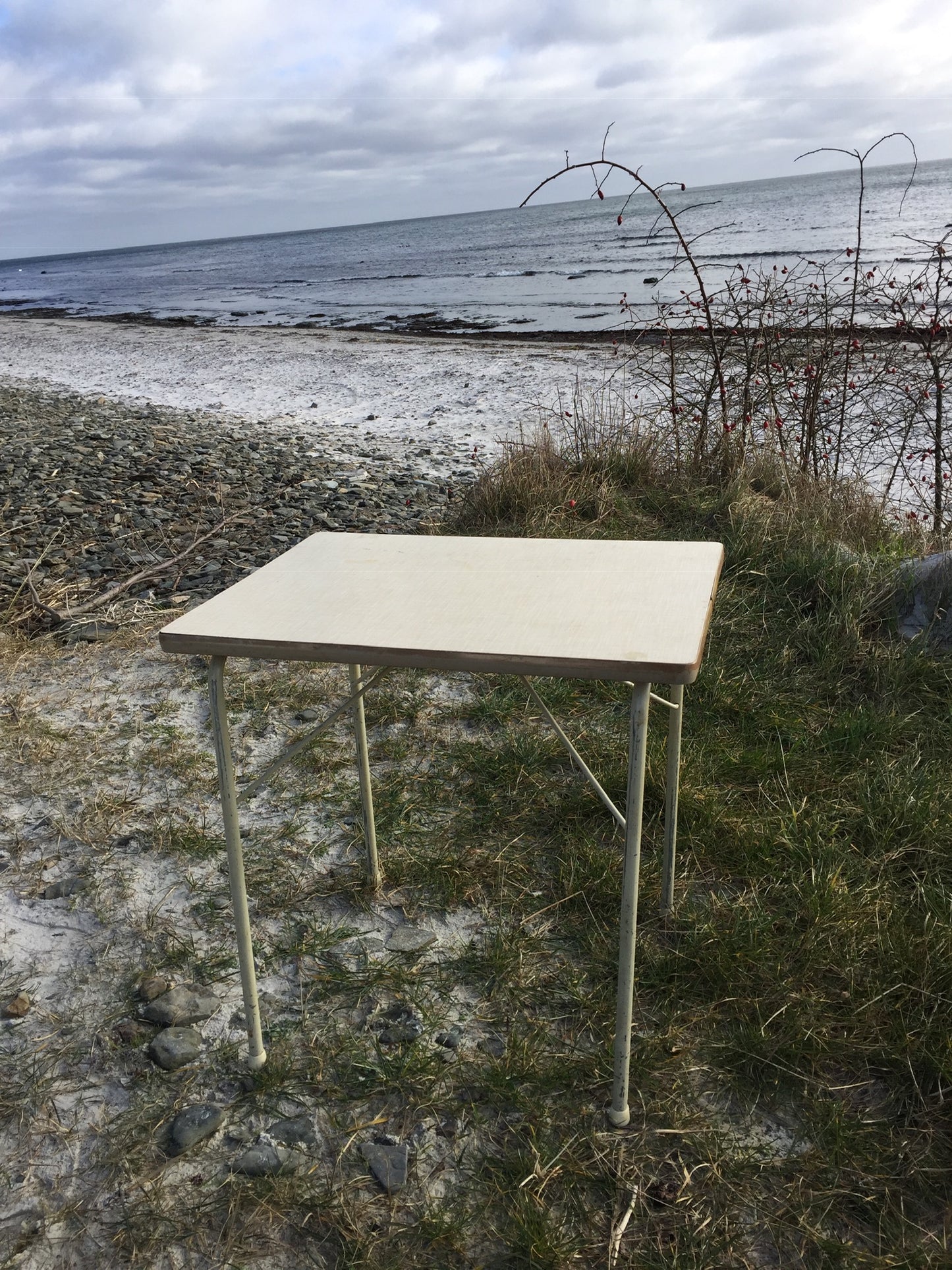 Vackert fällbord med en rolig historia