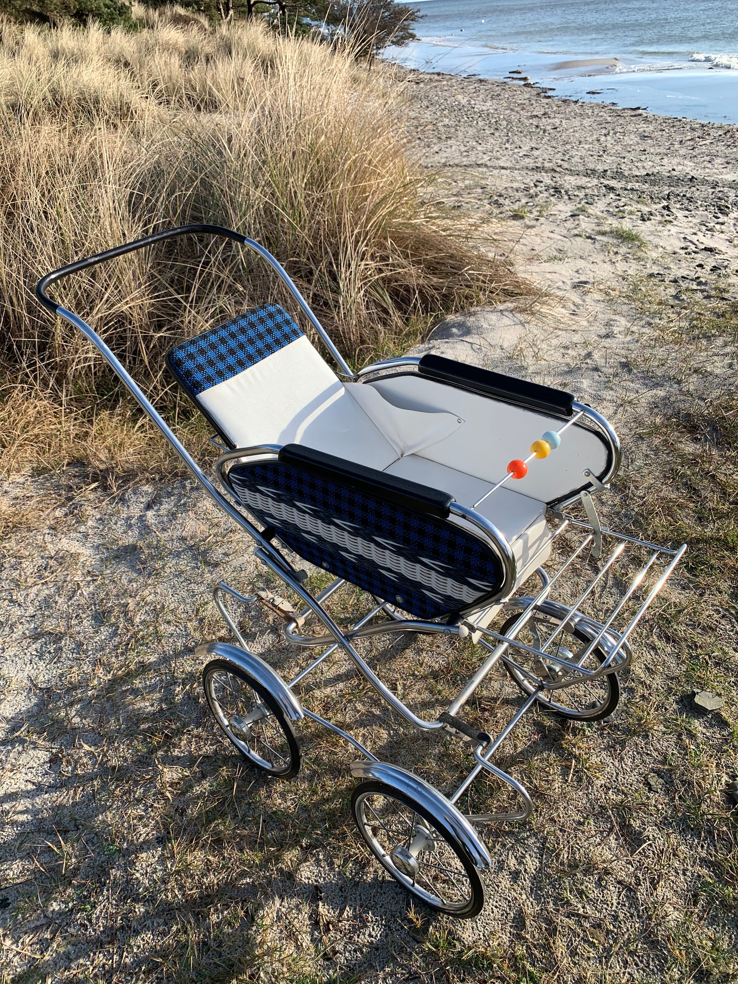 Barnvagn för dockor