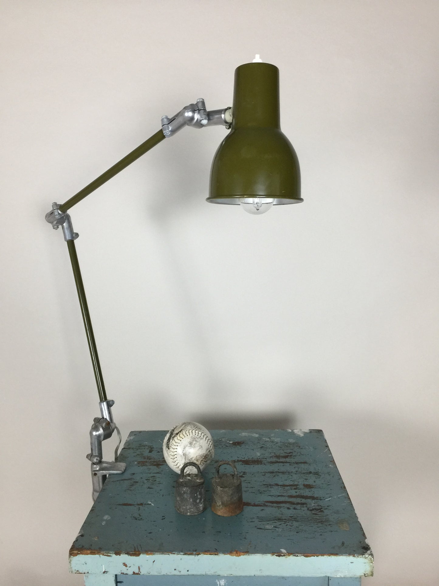 Industriell Rijo arkitektlampa i armégrönt