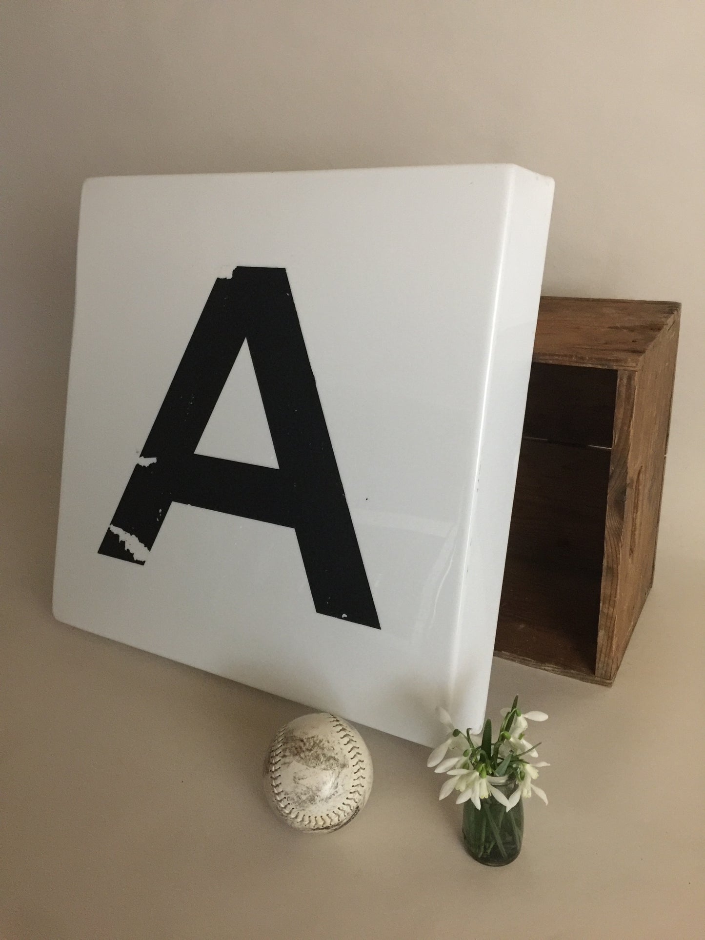 Fasadbrev från en mynttvätt på Amager