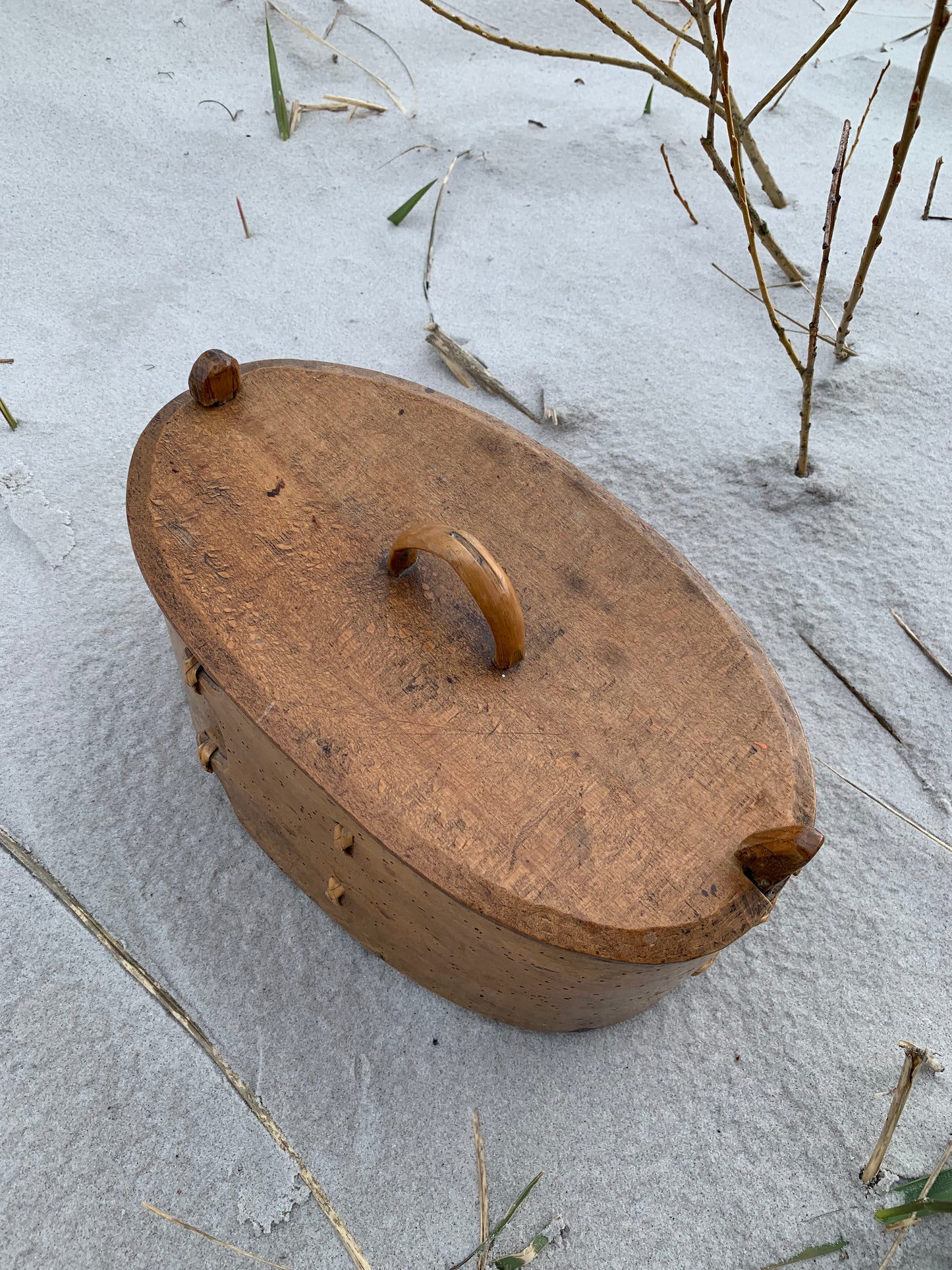 Trälåda med lock