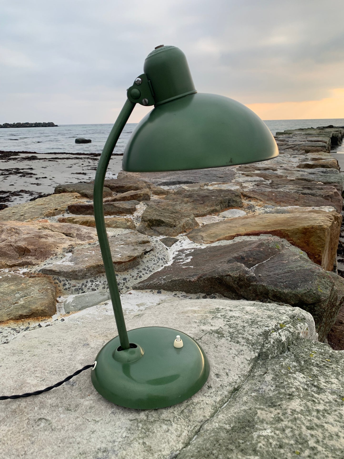 Kaiser Idell 6556 - Originalgrön (den något mer sällsynta lacken)