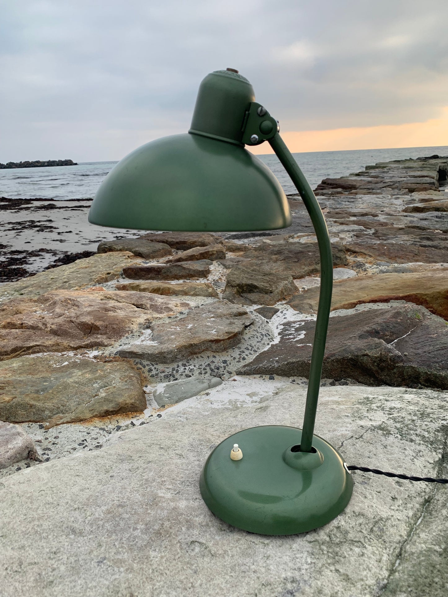 Kaiser Idell 6556 - Originalgrön (den något mer sällsynta lacken)