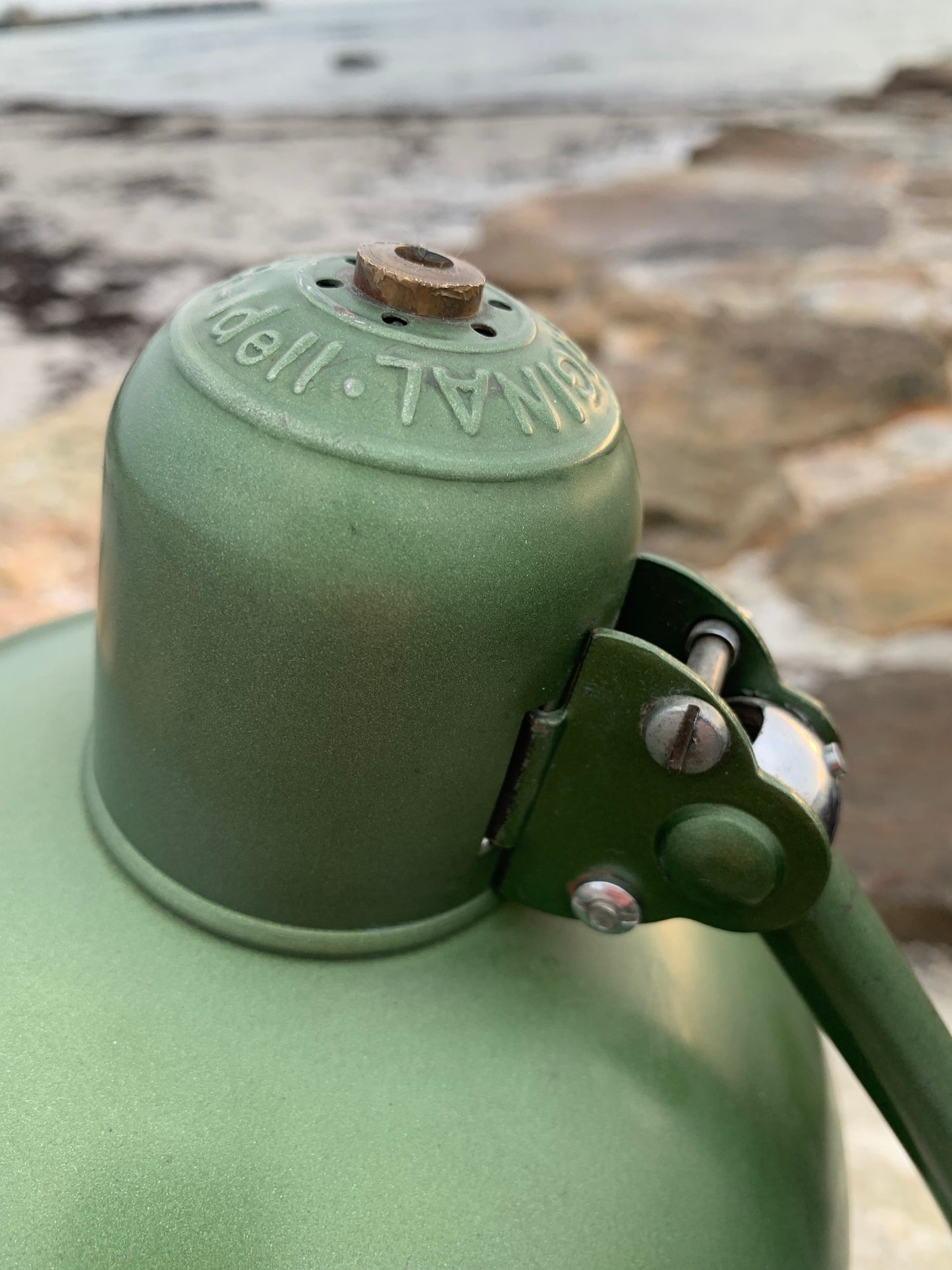 Kaiser Idell 6556 - Originalgrön (den något mer sällsynta lacken)