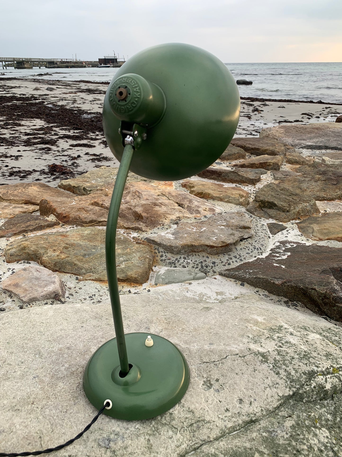 Kaiser Idell 6556 - Originalgrön (den något mer sällsynta lacken)