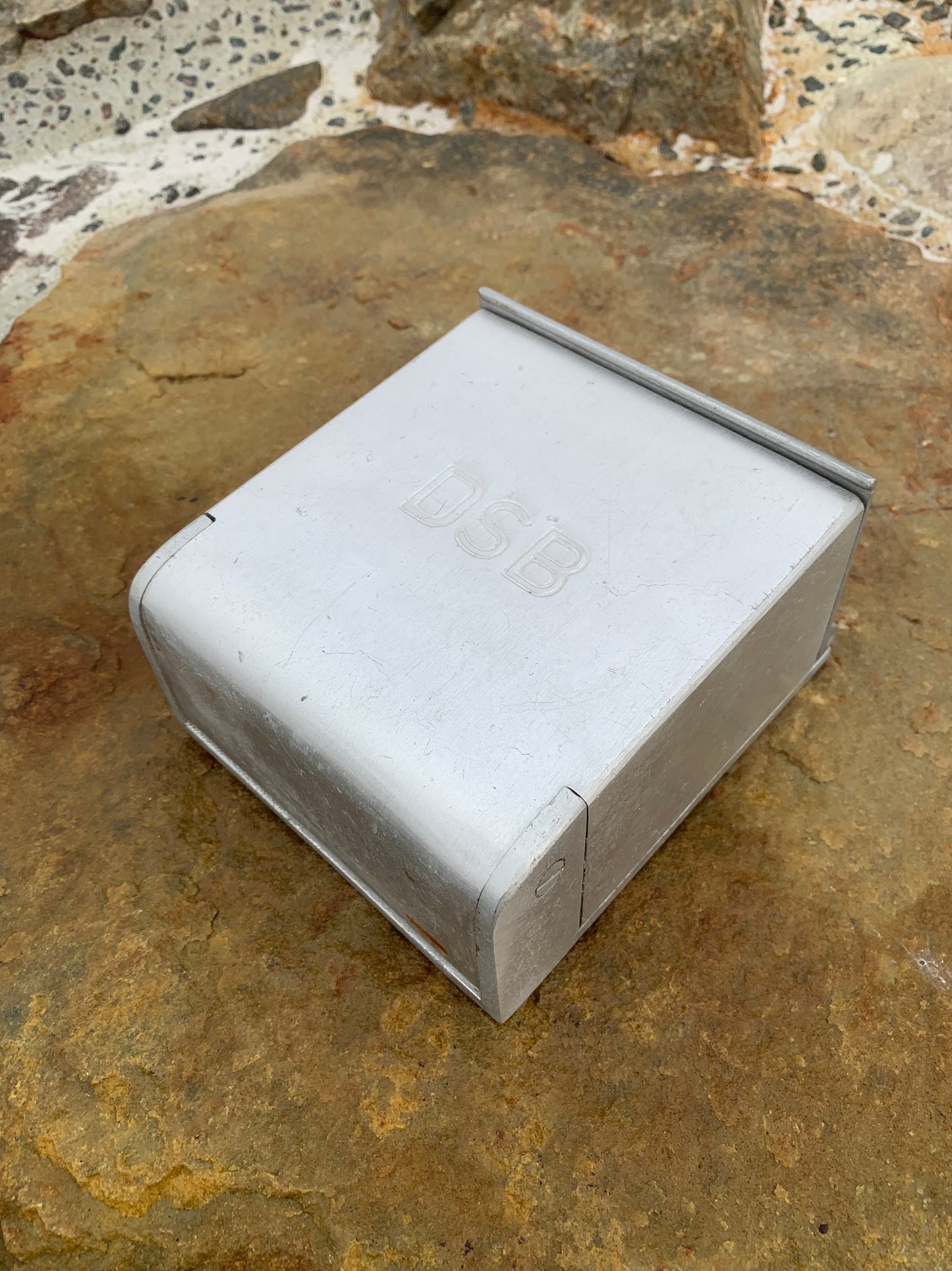 DSB askkopp med logotyp