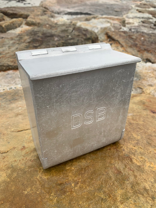 DSB askkopp med logotyp