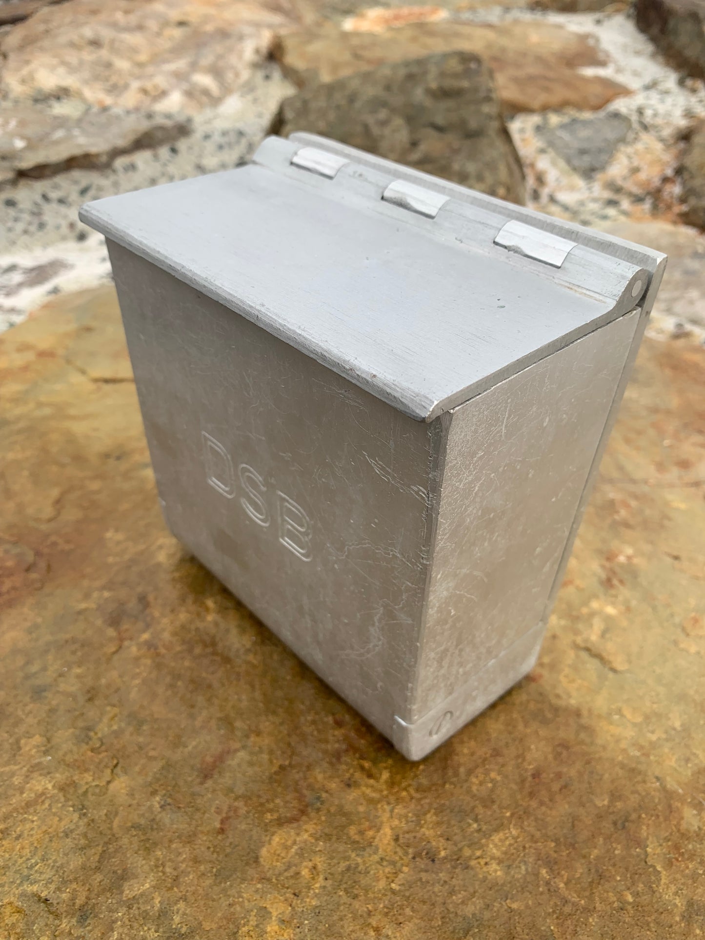 DSB askkopp med logotyp