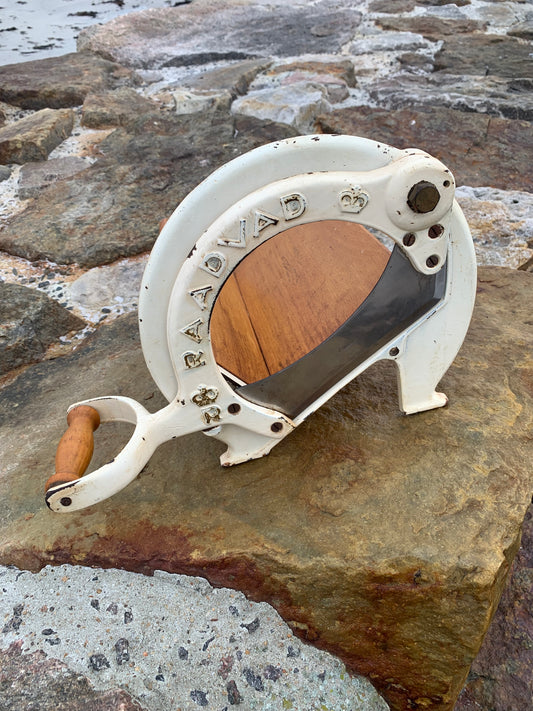 Raadvad brödskärare