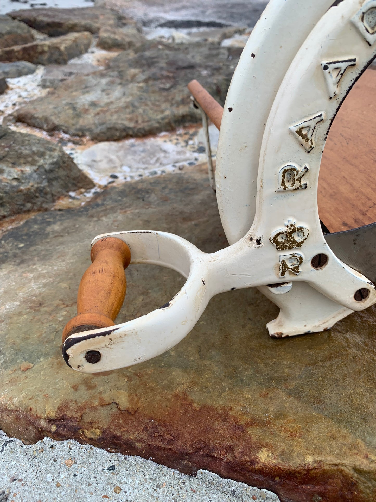 Raadvad brödskärare