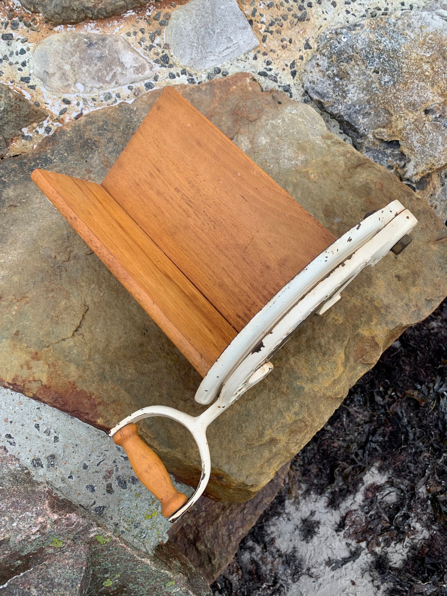 Raadvad brödskärare