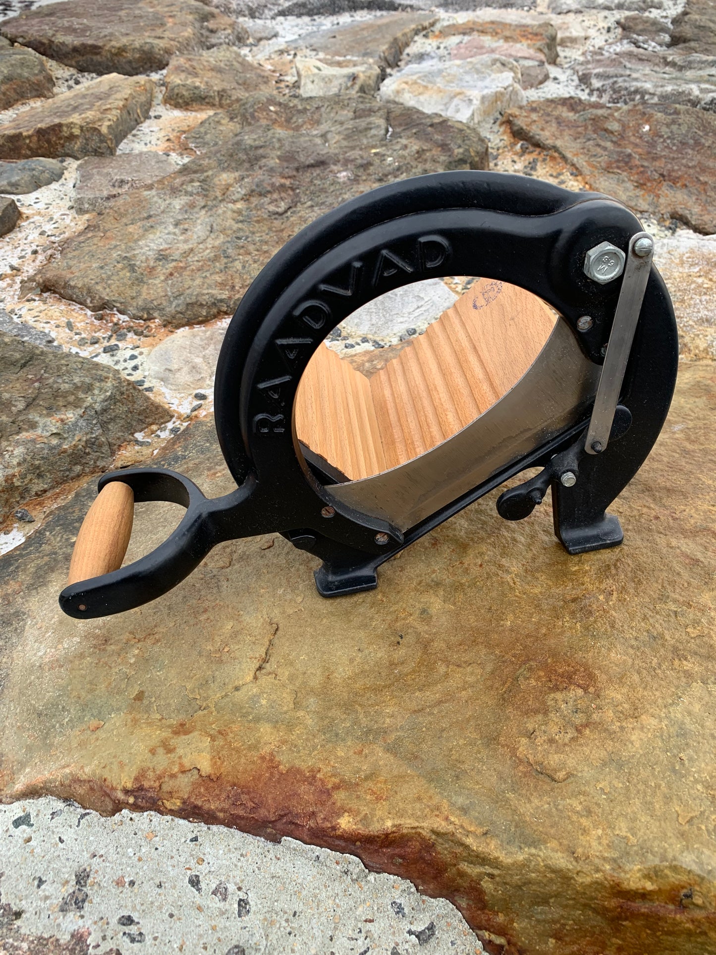 Raadvad brödskärare