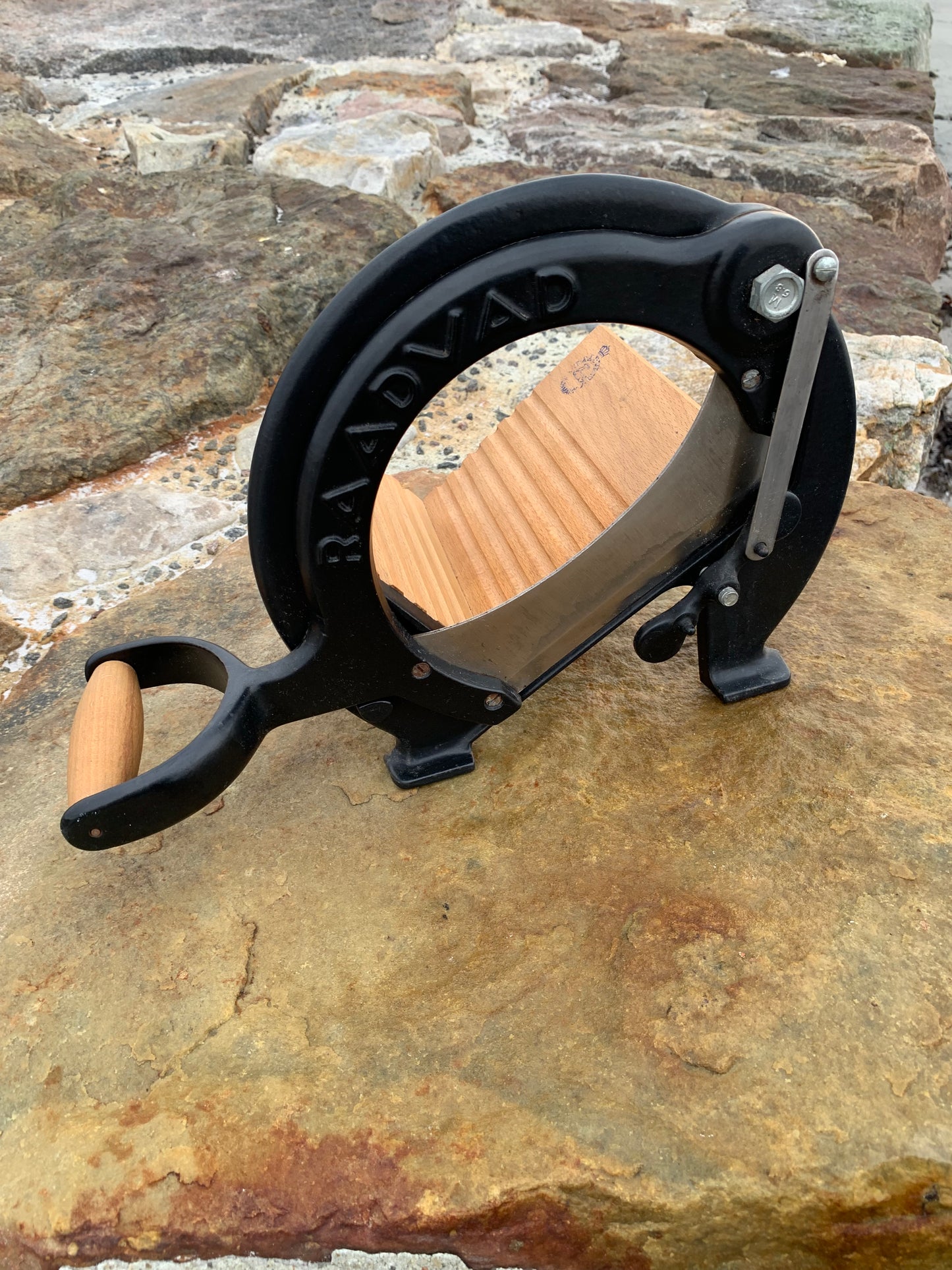 Raadvad brödskärare