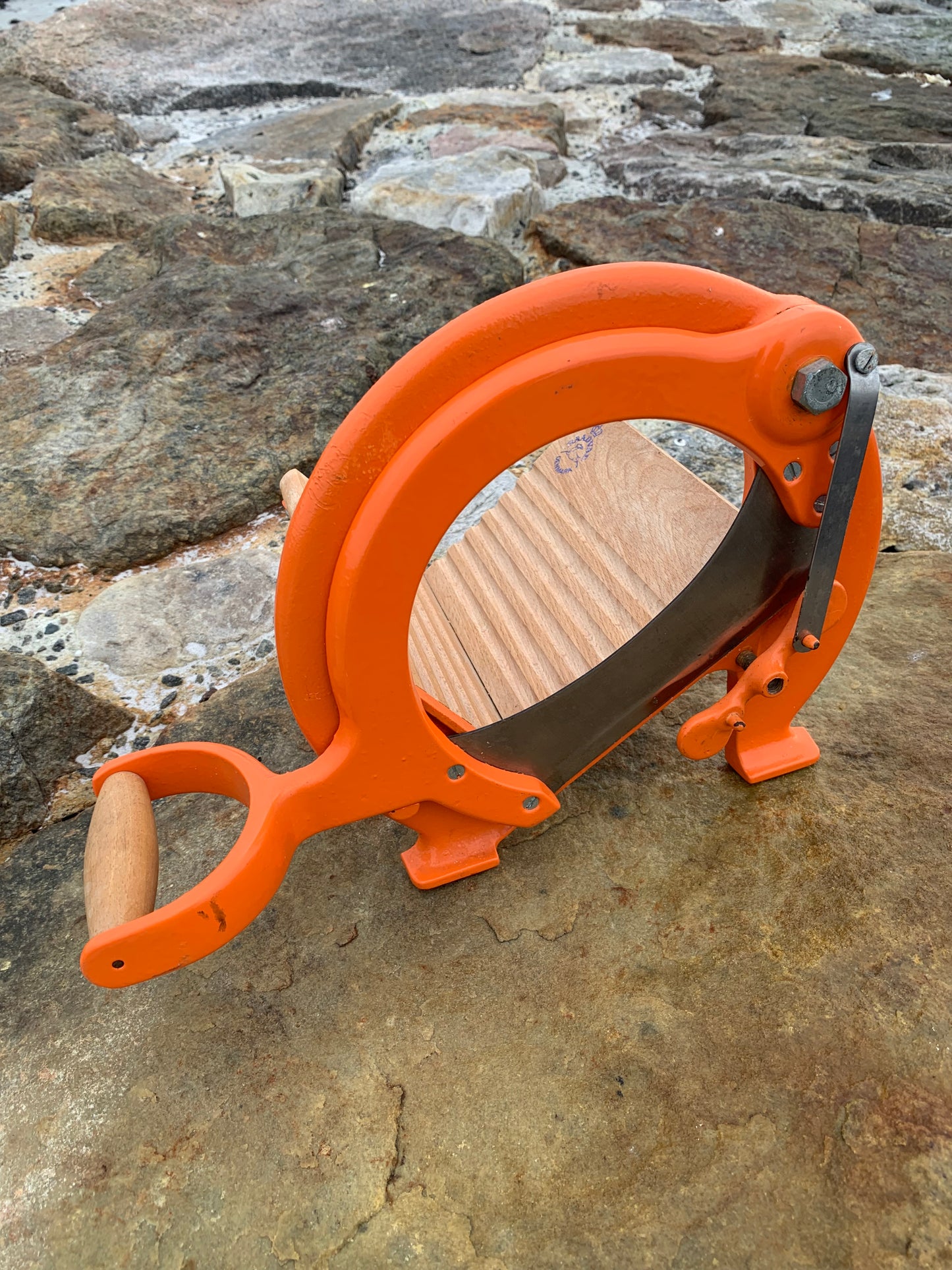 Raadvad brödskärare