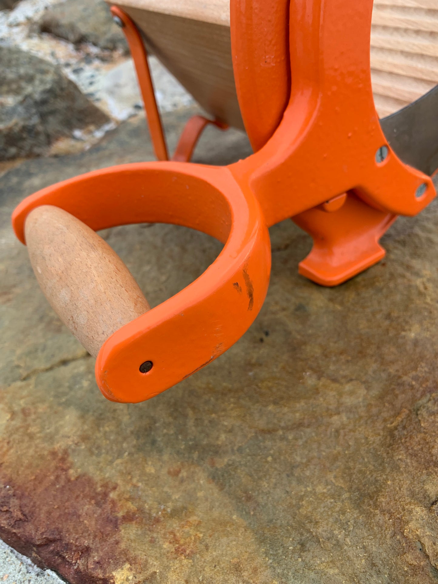 Raadvad brödskärare