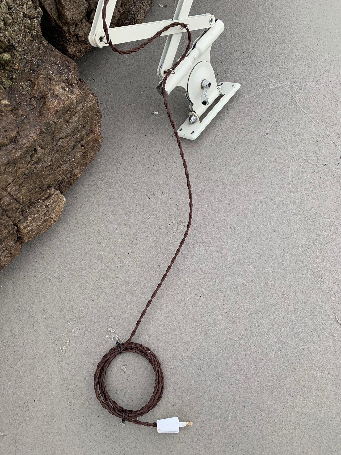 Kaiser Idell 6614 - Originalkräm (den stora modellen)