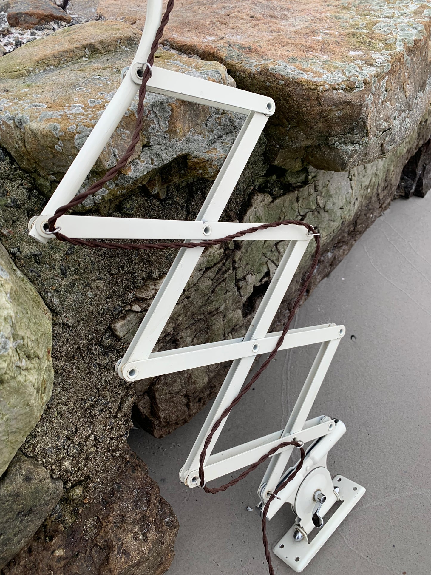 Kaiser Idell 6614 - Originalkräm (den stora modellen)