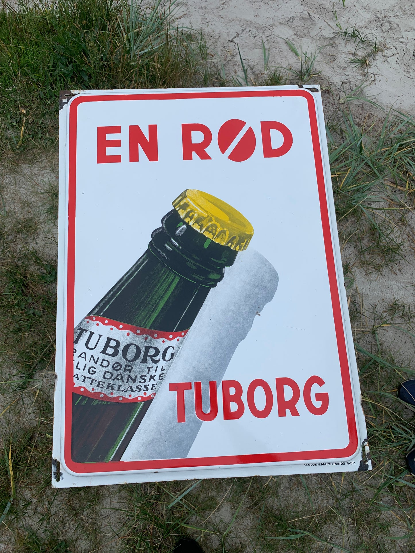 Emaljskylt - "Röd Tuborg"