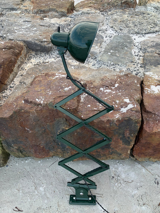 Kaiser Idell 6614 - Grön (Den stora modellen)