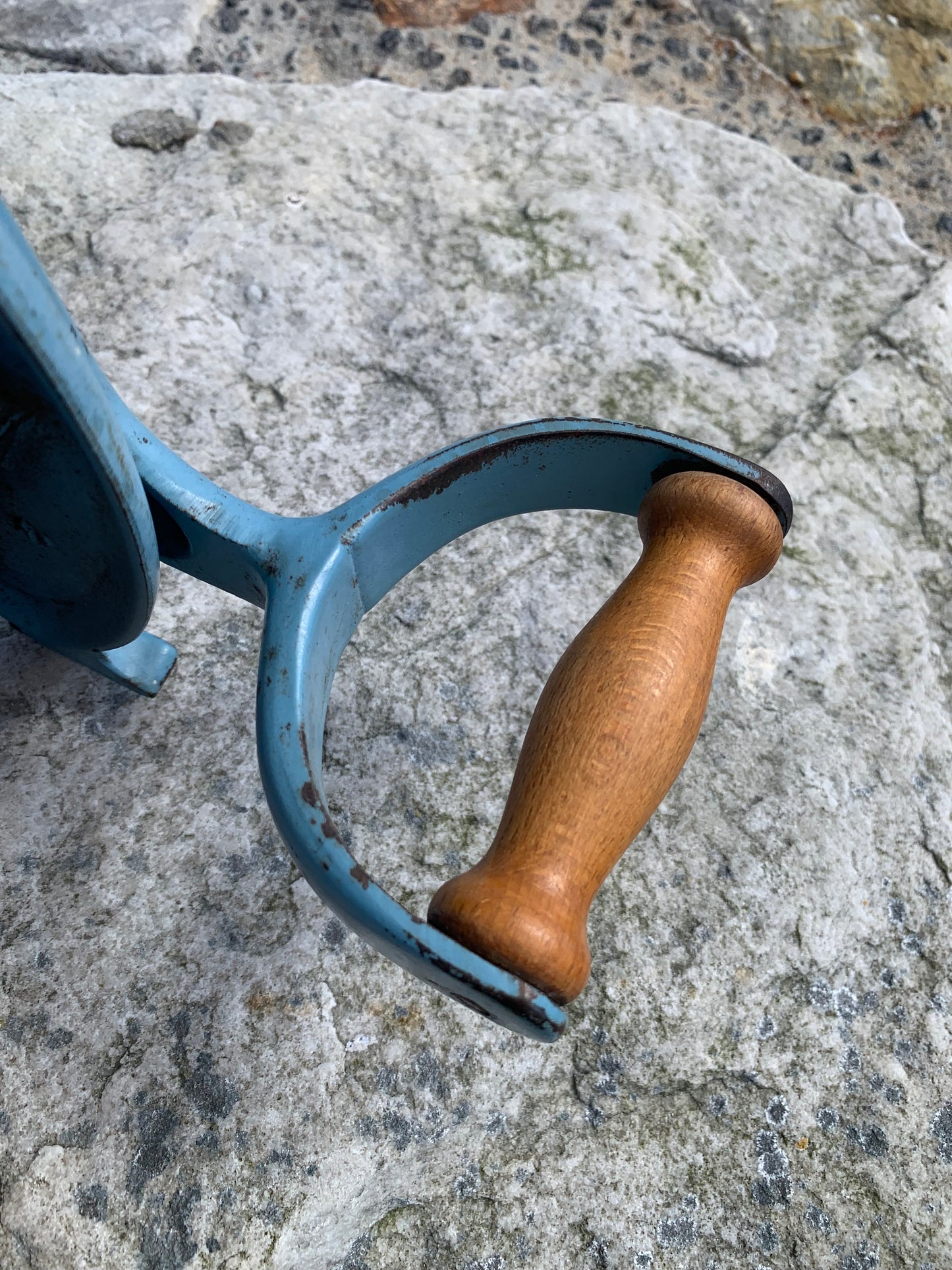 Raadvad brödskärare