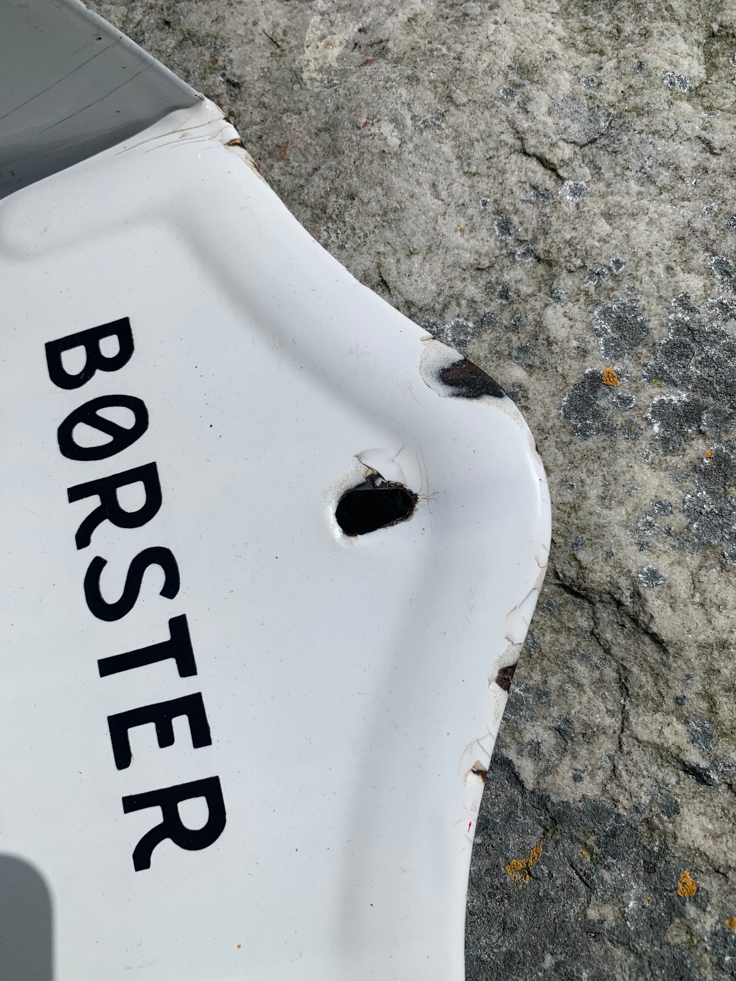 Glud och Marstrand - Förvaring för borstar