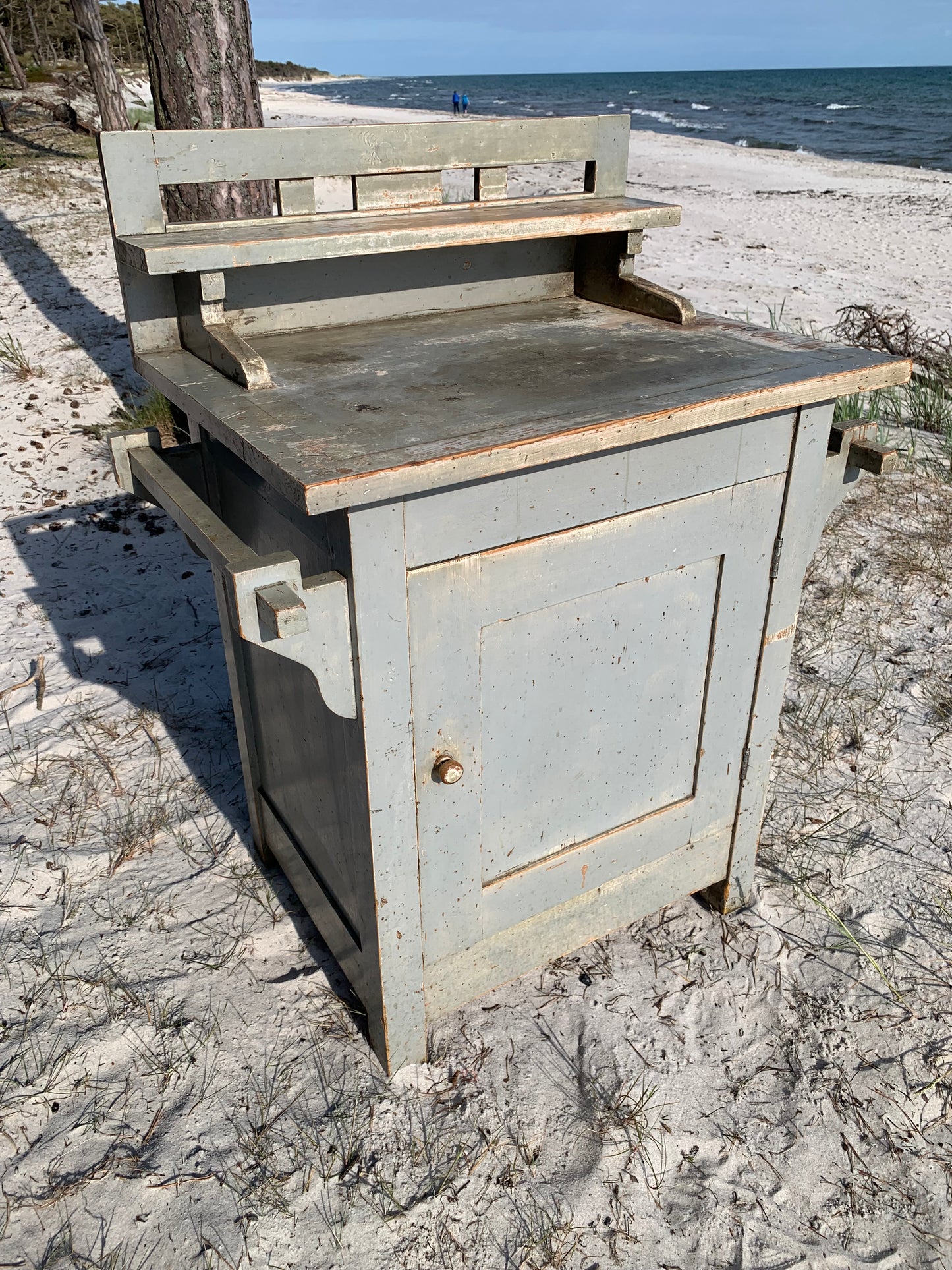 Fint gammalt skåp