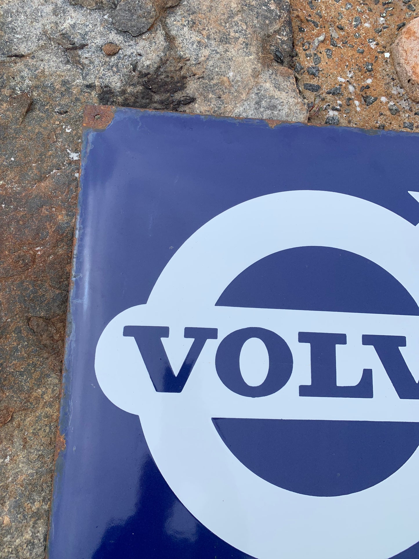Volvo emaljskylt (kuplad)