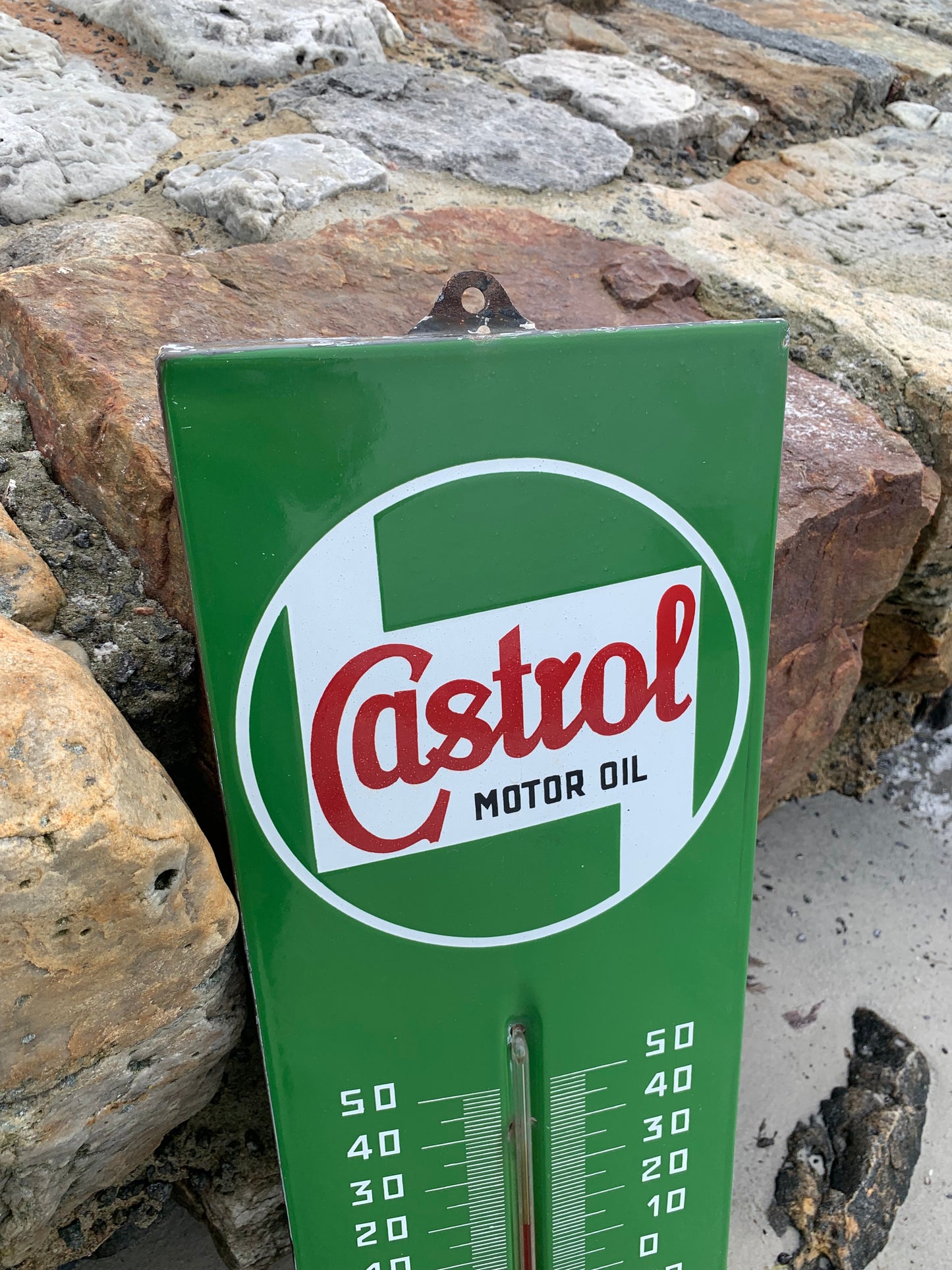 Castrol reklamskylt i emalj