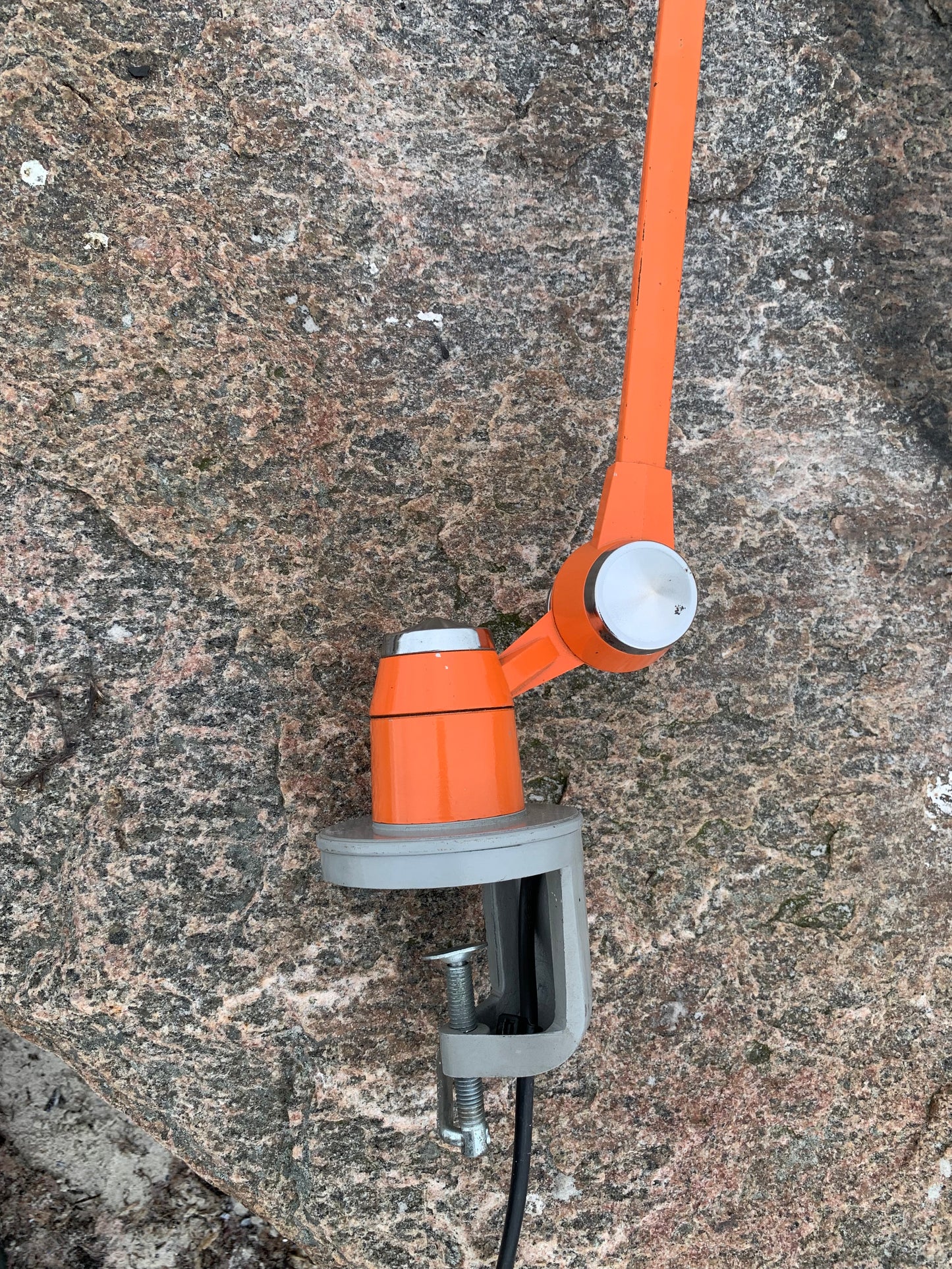 Jieldé-lampa med bordsfäste