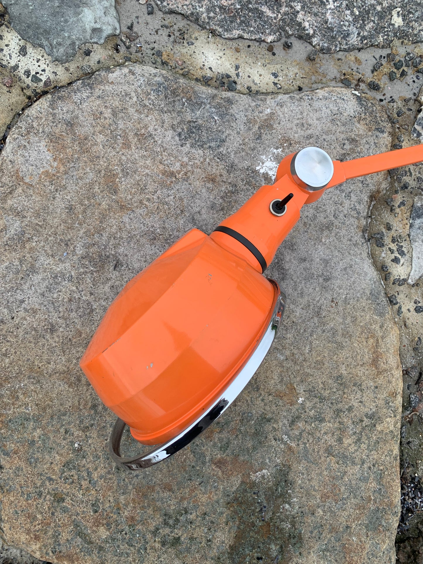 Jieldé-lampa med bordsfäste