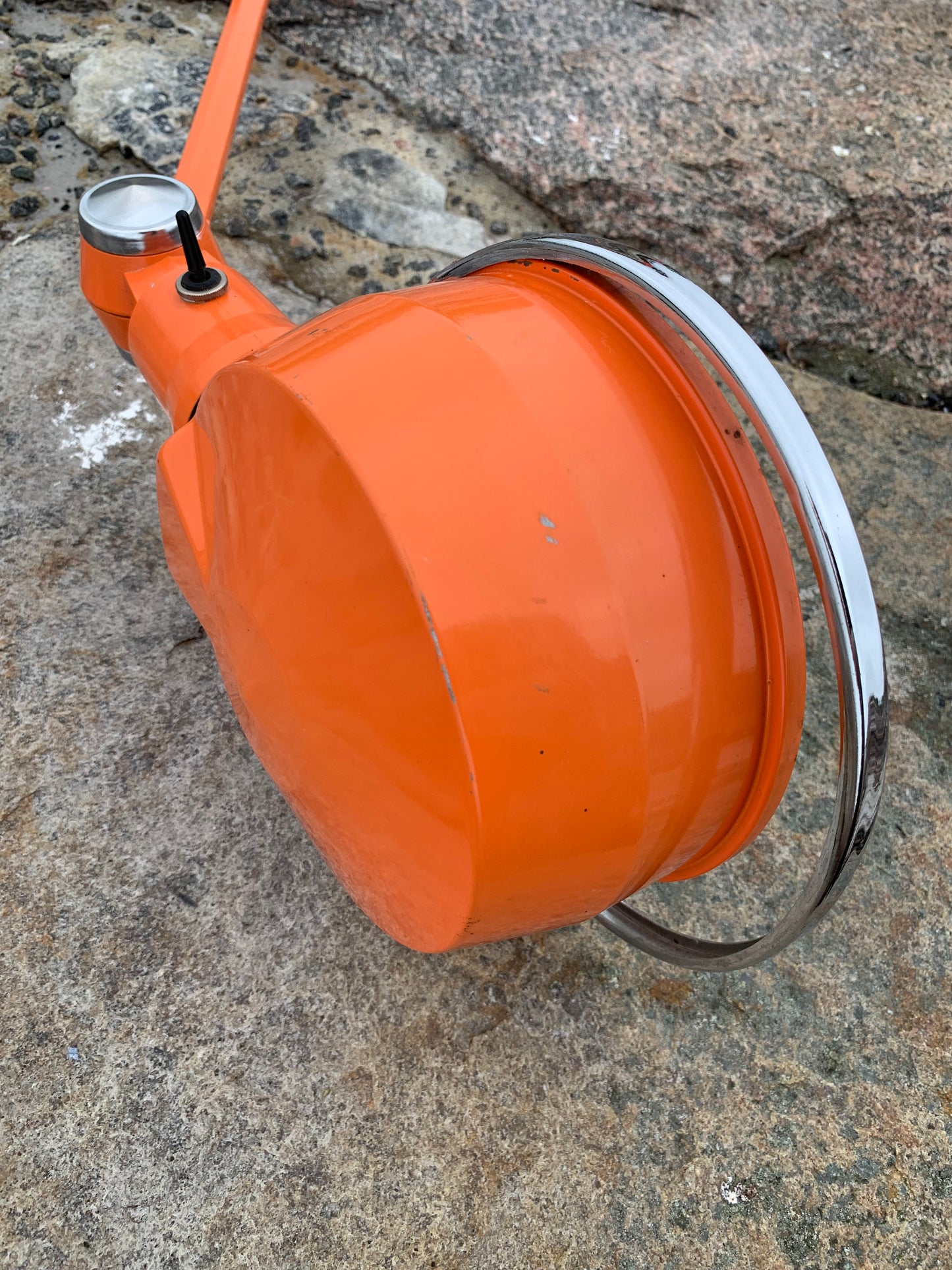 Jieldé-lampa med bordsfäste